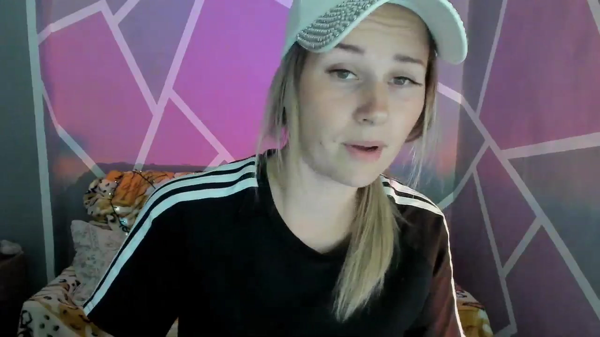 Gallery image thumbnail from UkrBeauty's myfreecams stream on, 09/11/2023, 16:28 image 2 of 20