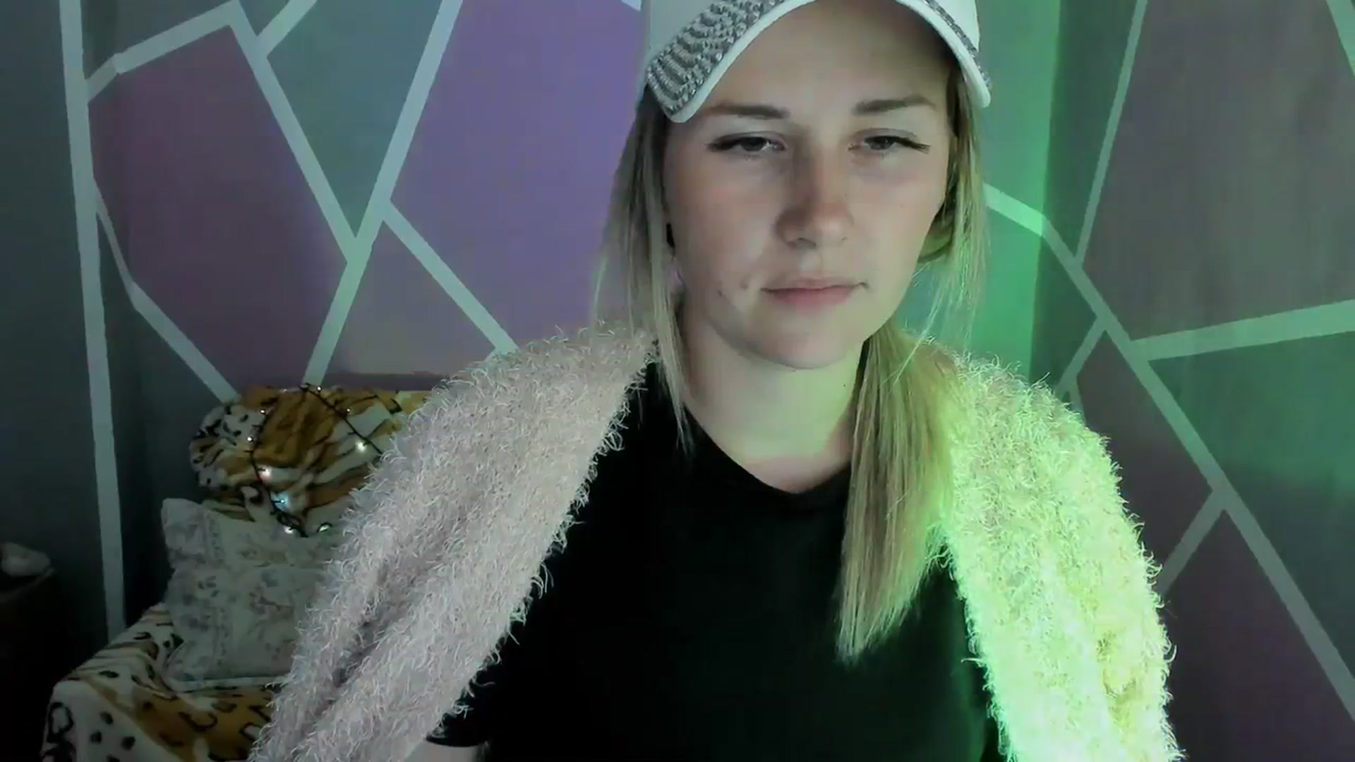 Gallery image thumbnail from UkrBeauty's myfreecams stream on, 09/11/2023, 17:14 image 2 of 20