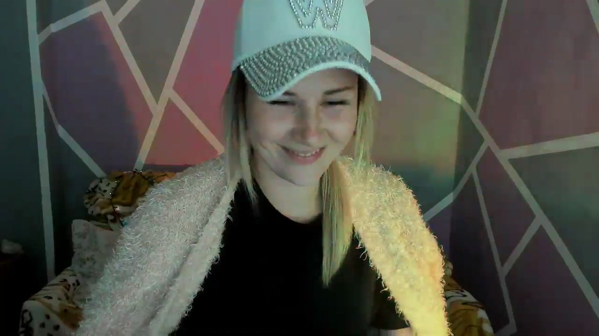 Gallery image thumbnail from UkrBeauty's myfreecams stream on, 09/11/2023, 17:14 image 17 of 20