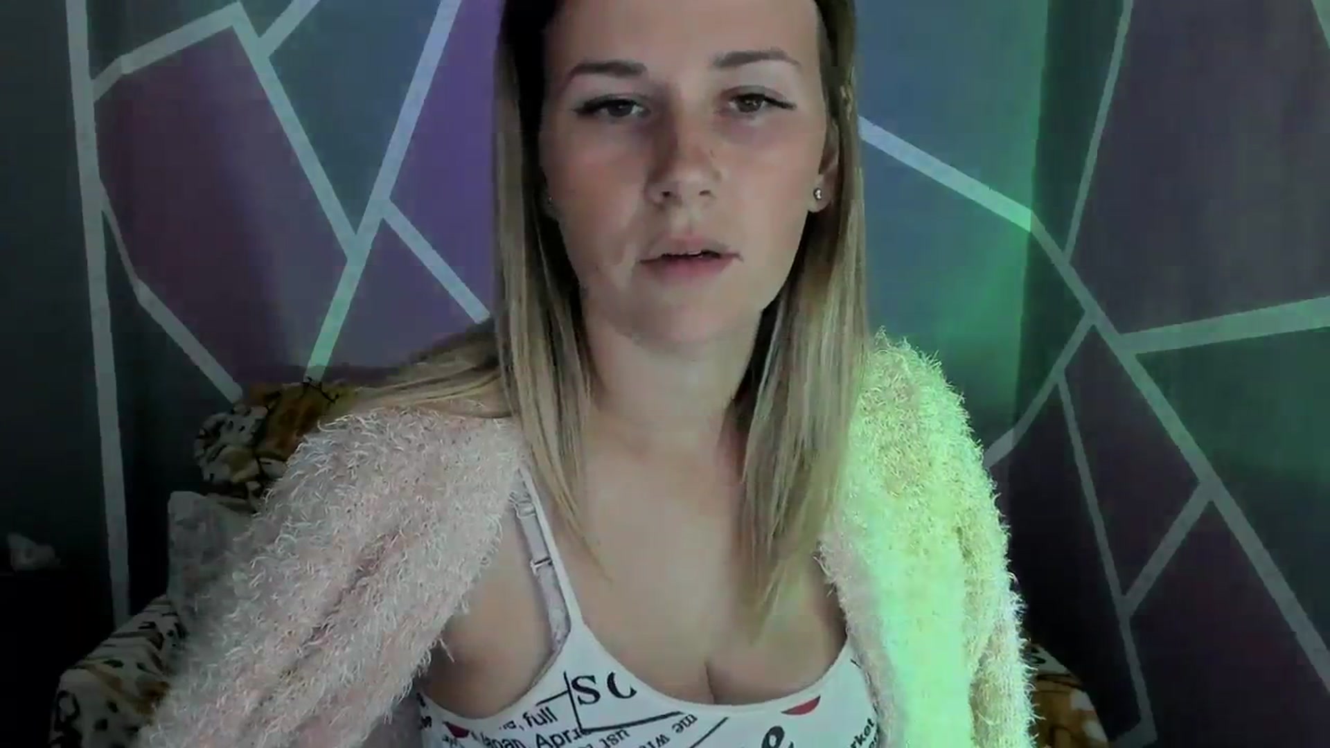 Gallery image thumbnail from UkrBeauty's myfreecams stream on, 09/15/2023, 15:33 image 16 of 20