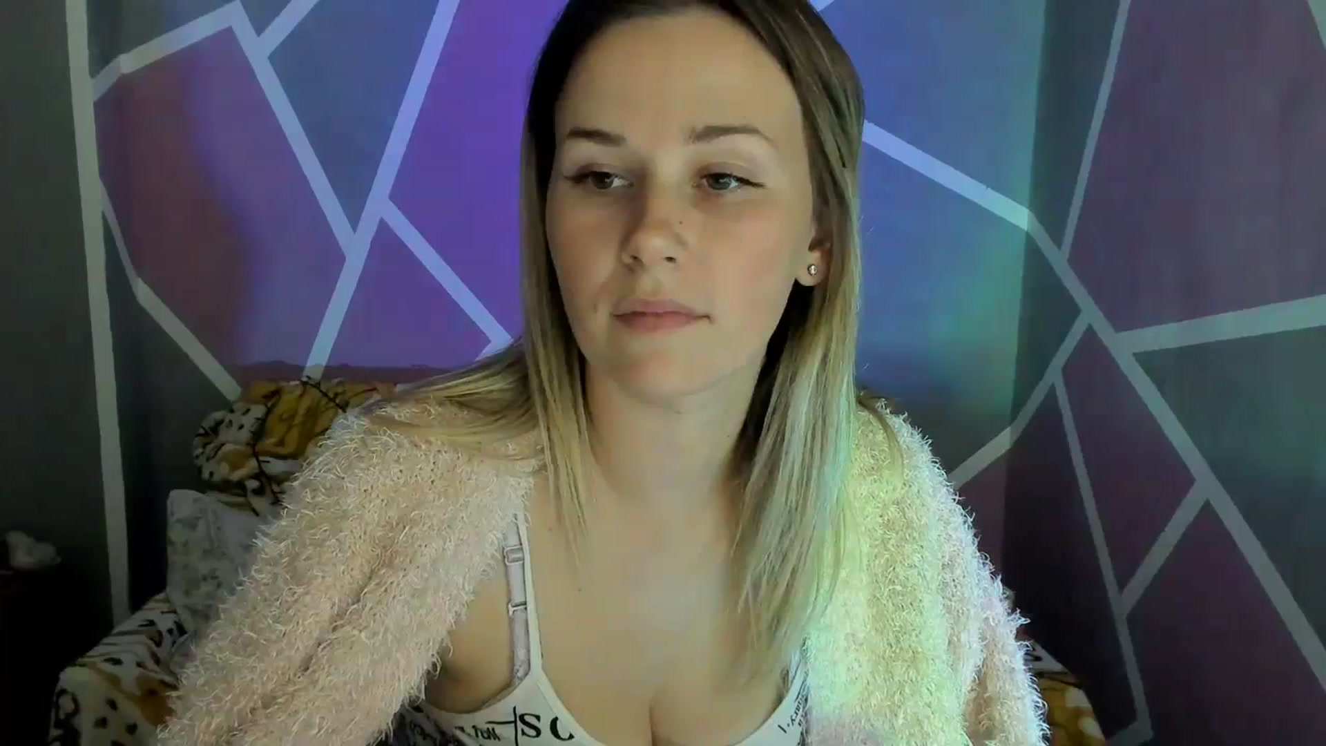 Gallery image thumbnail from UkrBeauty's myfreecams stream on, 09/15/2023, 15:33 image 14 of 20