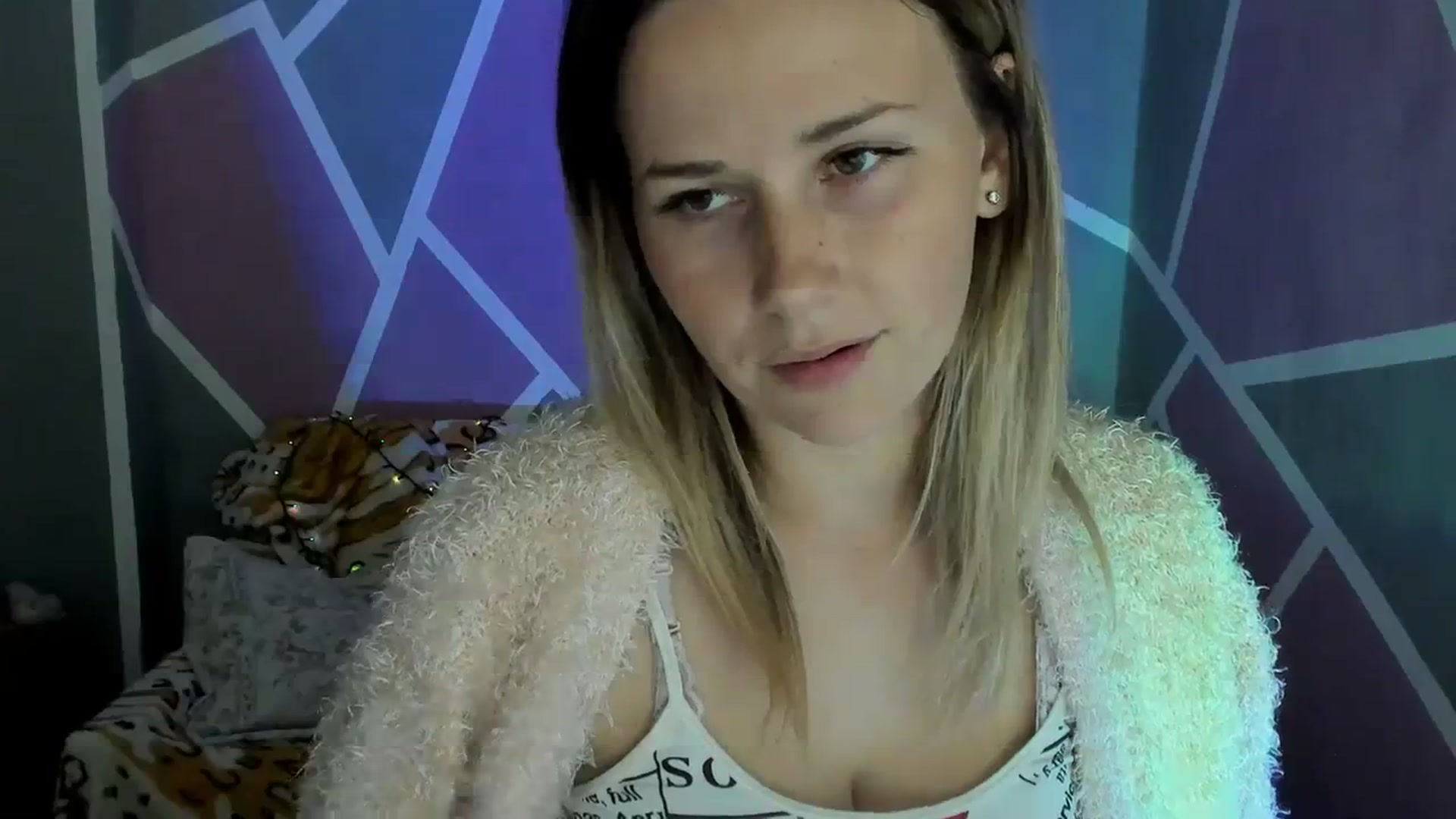Gallery image thumbnail from UkrBeauty's myfreecams stream on, 09/15/2023, 15:33 image 4 of 20