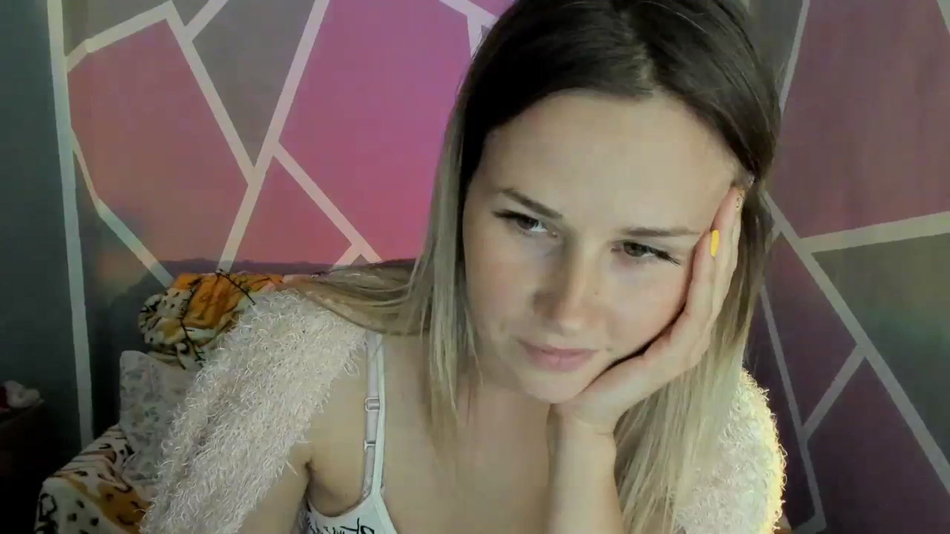 Gallery image thumbnail from UkrBeauty's myfreecams stream on, 09/15/2023, 15:33 image 17 of 20