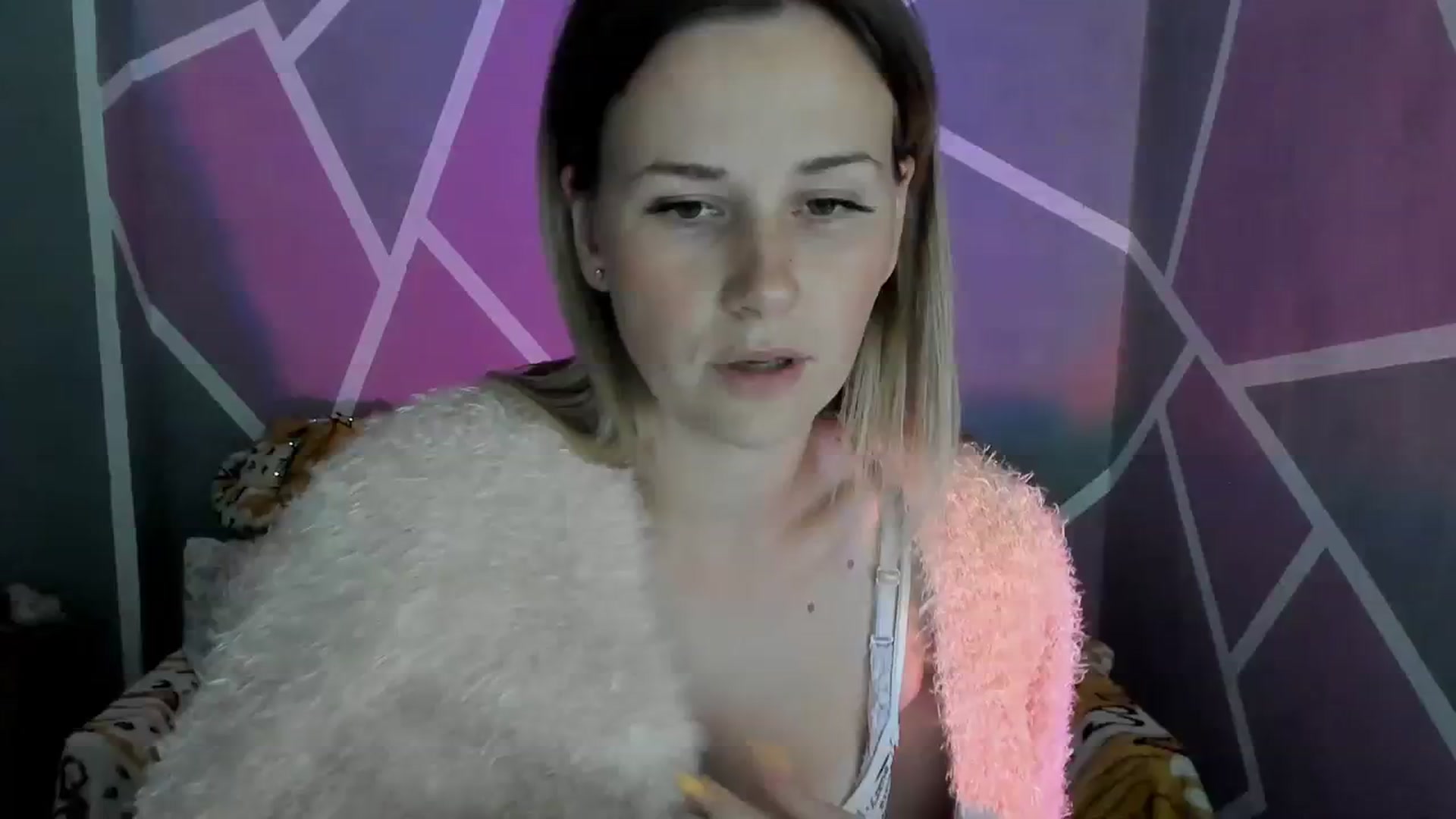 Gallery image thumbnail from UkrBeauty's myfreecams stream on, 09/15/2023, 15:33 image 13 of 20