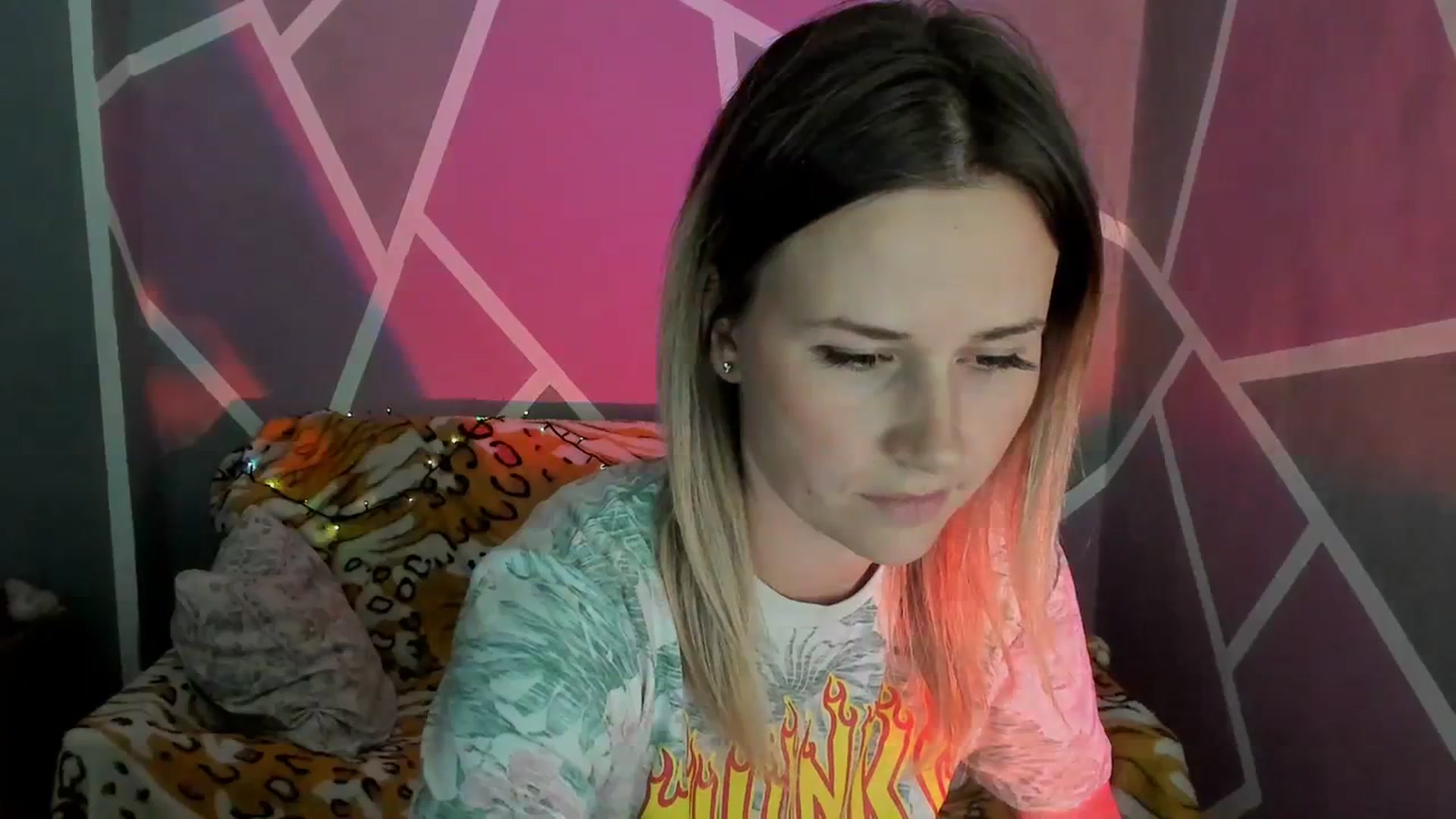 Gallery image thumbnail from UkrBeauty's myfreecams stream on, 09/18/2023, 16:16 image 19 of 20