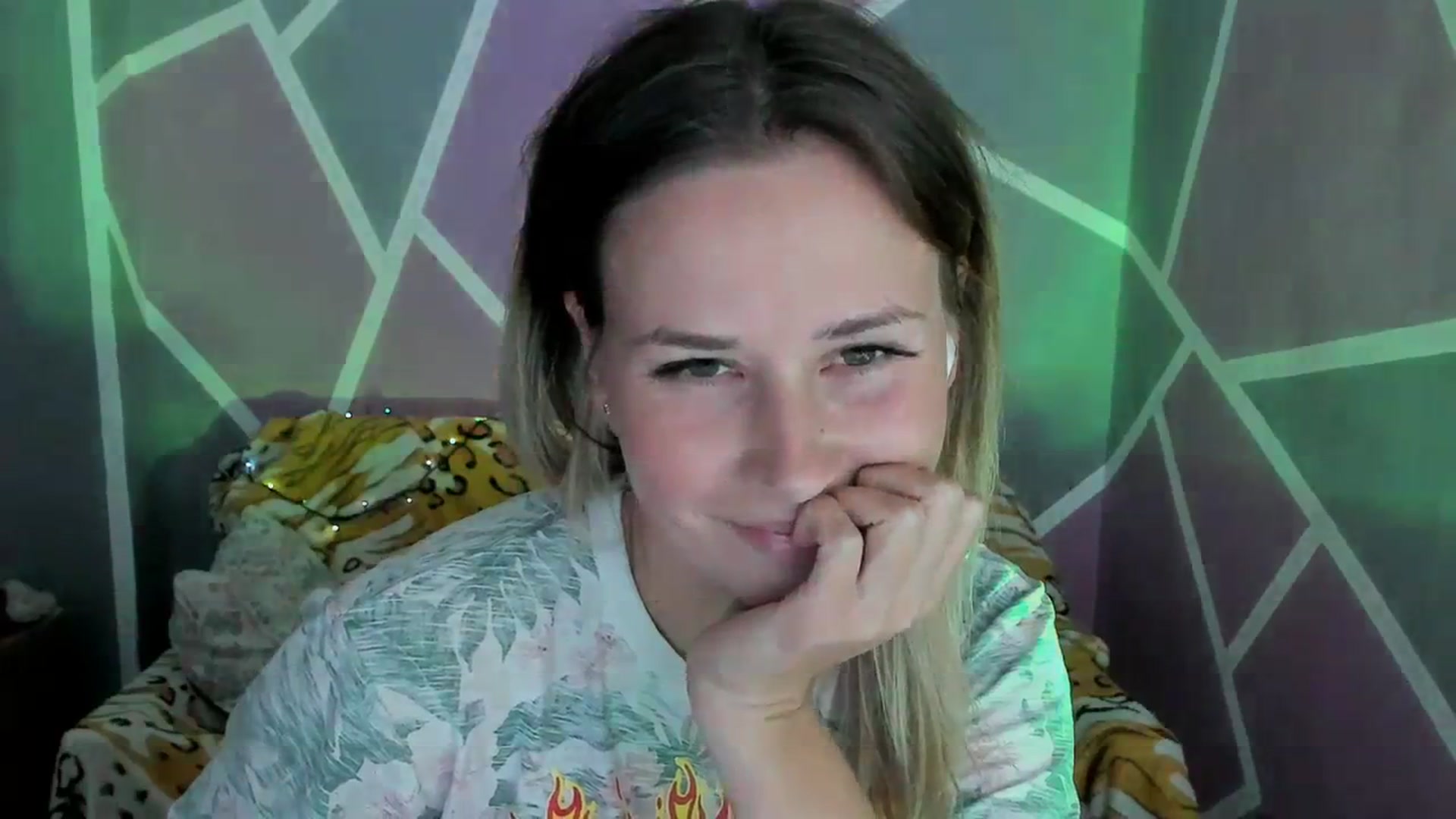 Gallery image thumbnail from UkrBeauty's myfreecams stream on, 09/18/2023, 16:42 image 15 of 20