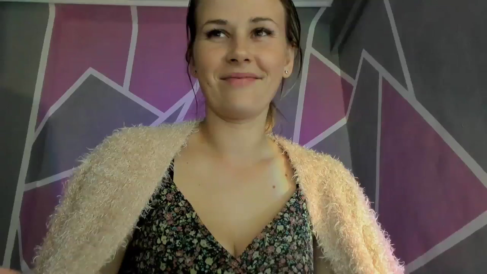 Gallery image thumbnail from UkrBeauty's myfreecams stream on, 09/20/2023, 16:59 image 4 of 20