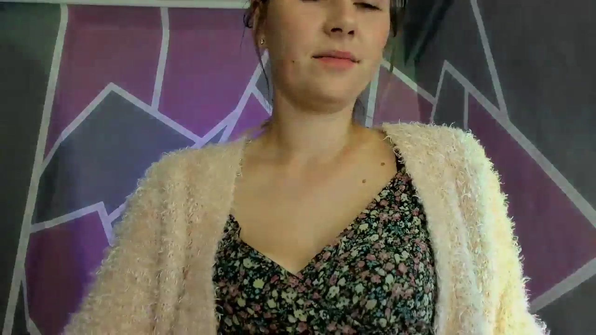 Gallery image thumbnail from UkrBeauty's myfreecams stream on, 09/20/2023, 16:59 image 16 of 20