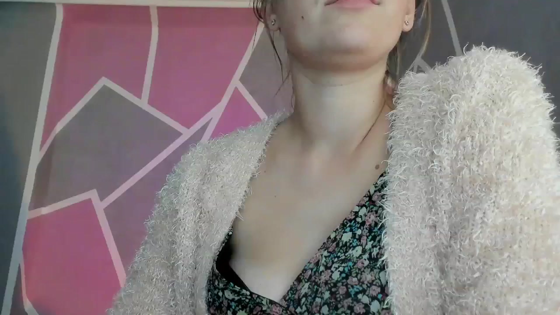 Gallery image thumbnail from UkrBeauty's myfreecams stream on, 09/20/2023, 16:59 image 15 of 20