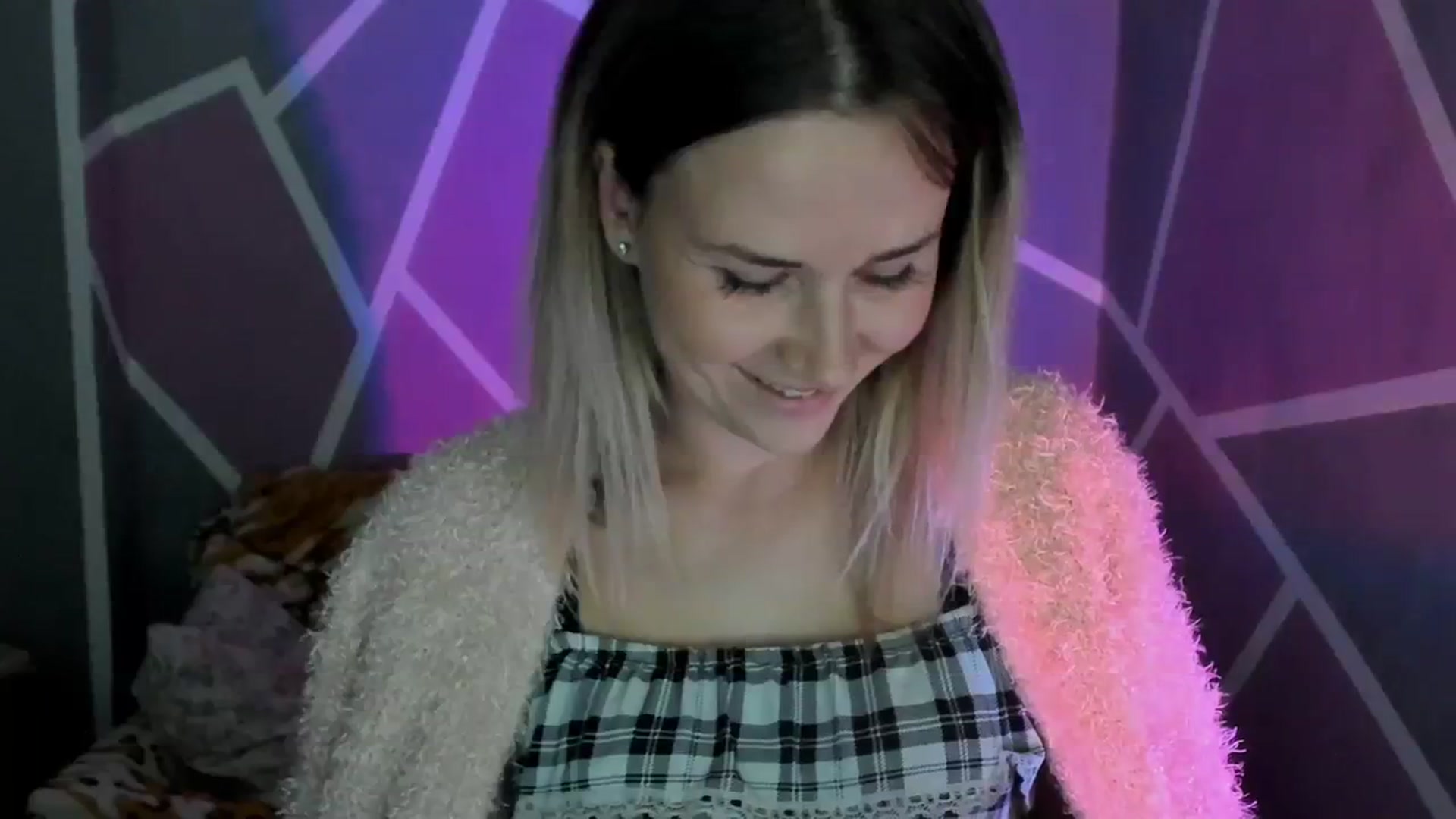Gallery image thumbnail from UkrBeauty's myfreecams stream on, 09/24/2023, 16:08 image 14 of 20