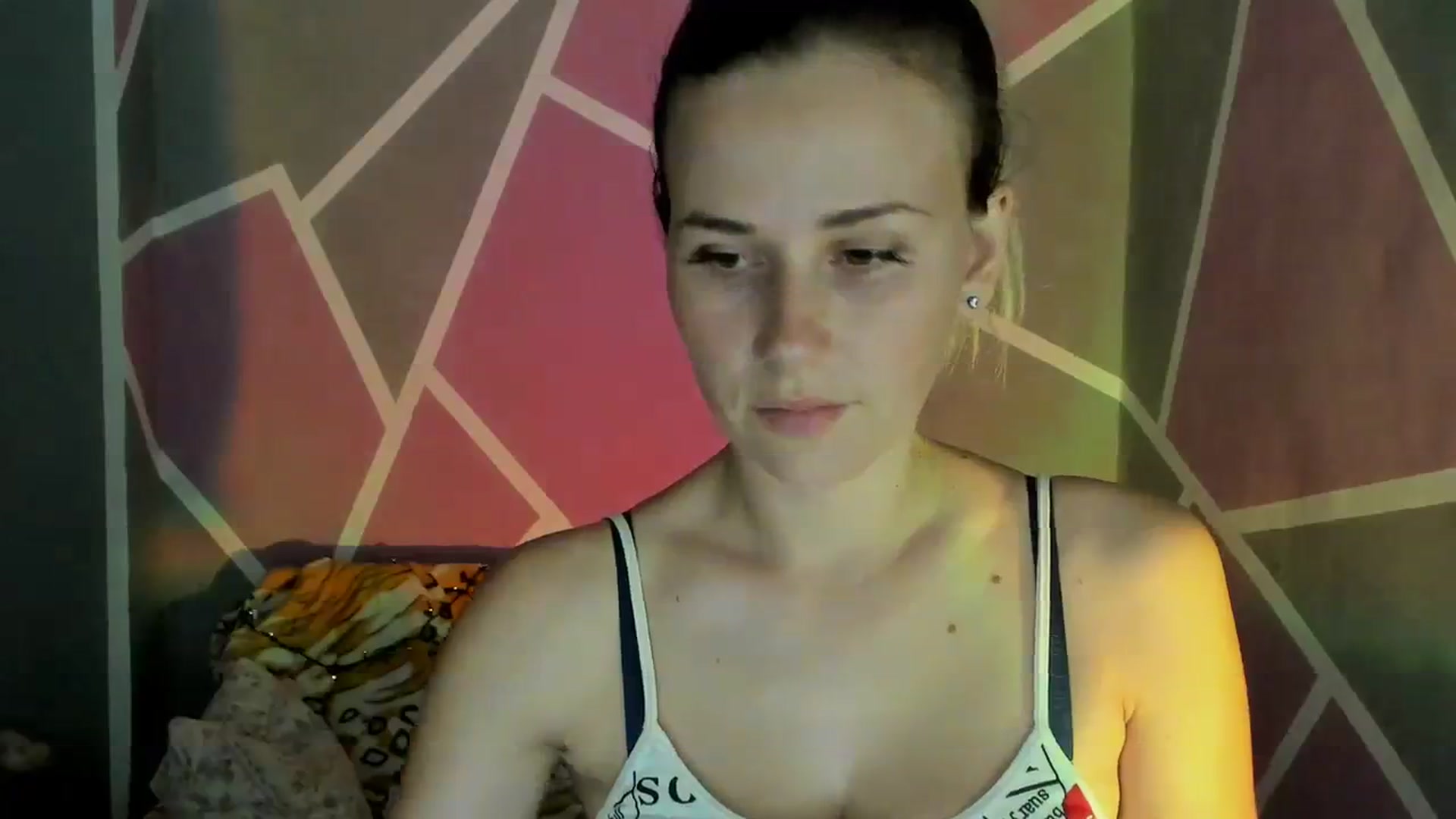 Gallery image thumbnail from UkrBeauty's myfreecams stream on, 09/26/2023, 17:31 image 2 of 20