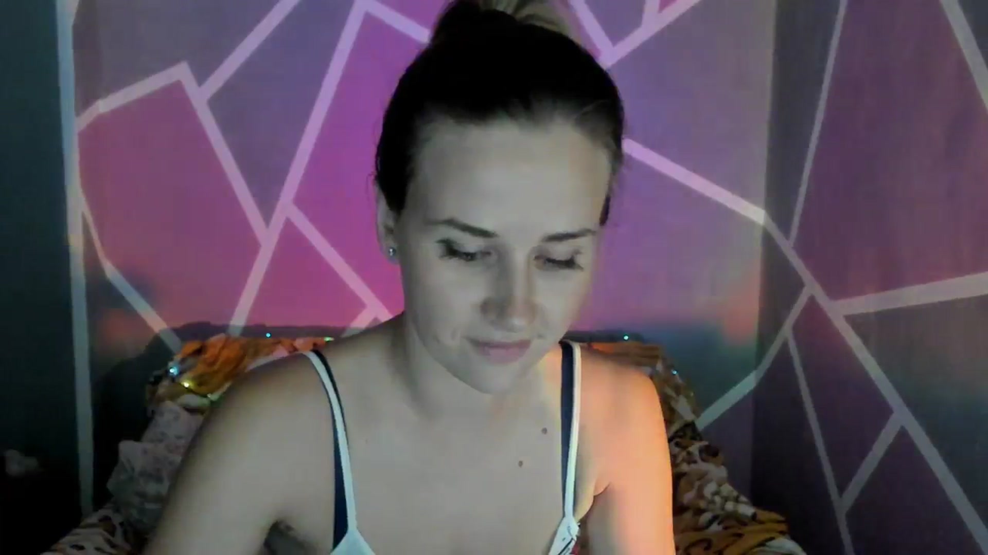Gallery image thumbnail from UkrBeauty's myfreecams stream on, 09/26/2023, 17:31 image 7 of 20