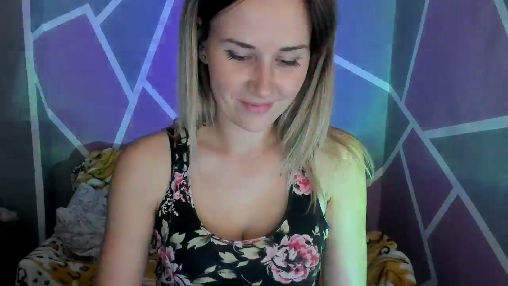 Gallery image thumbnail from UkrBeauty's myfreecams stream on, 09/27/2023, 14:27 image 2 of 20