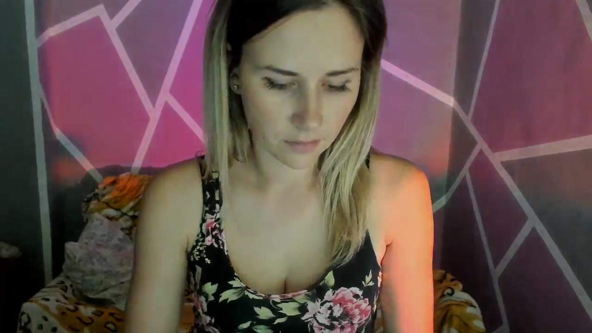Gallery image thumbnail from UkrBeauty's myfreecams stream on, 09/27/2023, 14:27 image 7 of 20