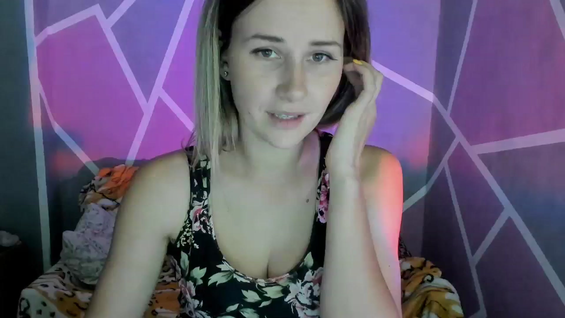Gallery image thumbnail from UkrBeauty's myfreecams stream on, 09/27/2023, 14:27 image 8 of 20