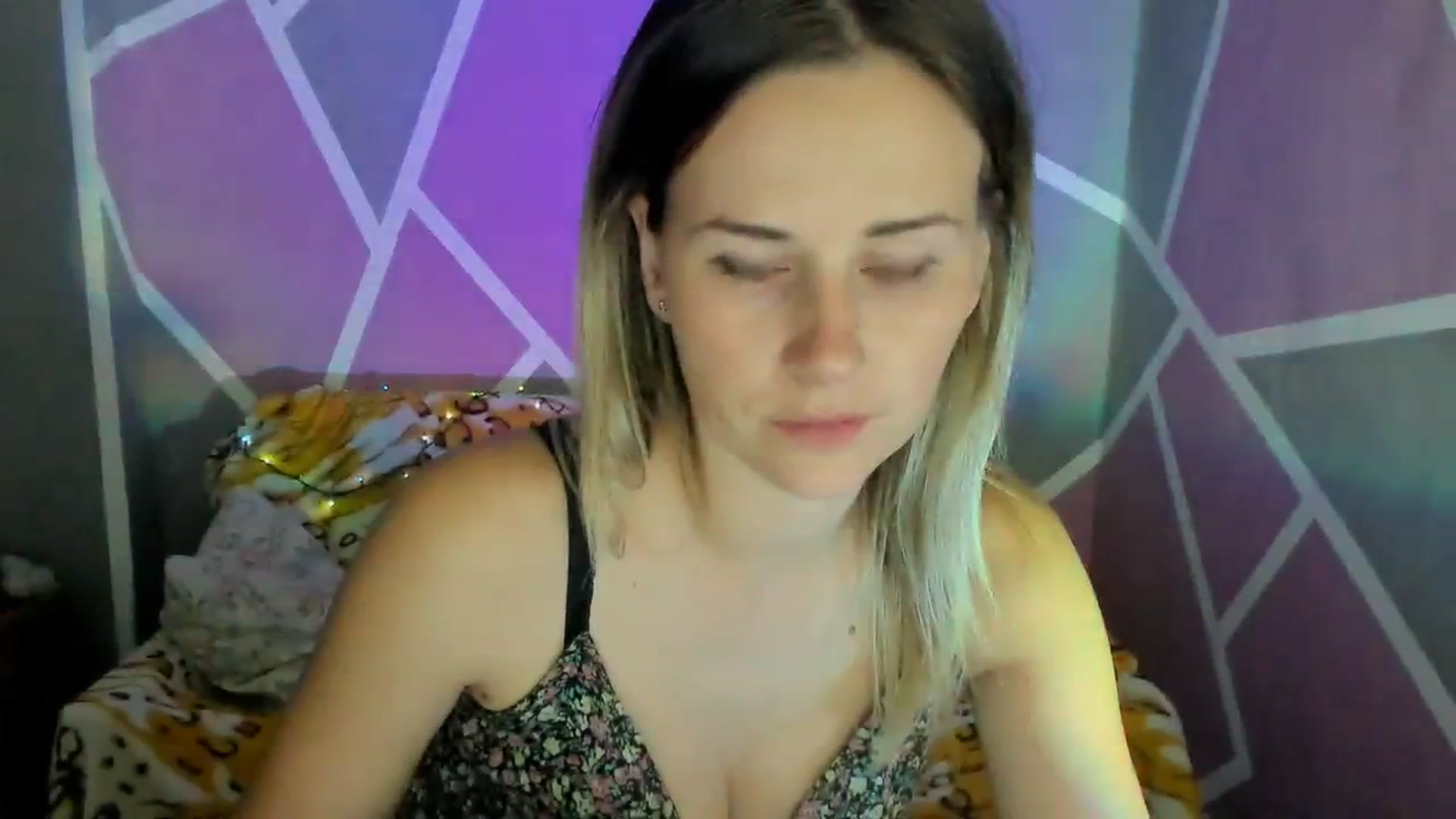 Gallery image thumbnail from UkrBeauty's myfreecams stream on, 09/27/2023, 15:51 image 4 of 20