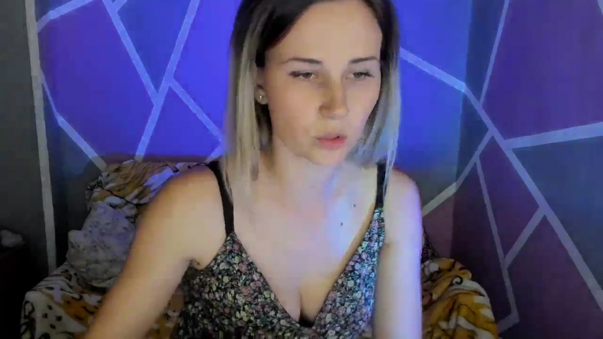 Gallery image thumbnail from UkrBeauty's myfreecams stream on, 09/27/2023, 15:51 image 5 of 20