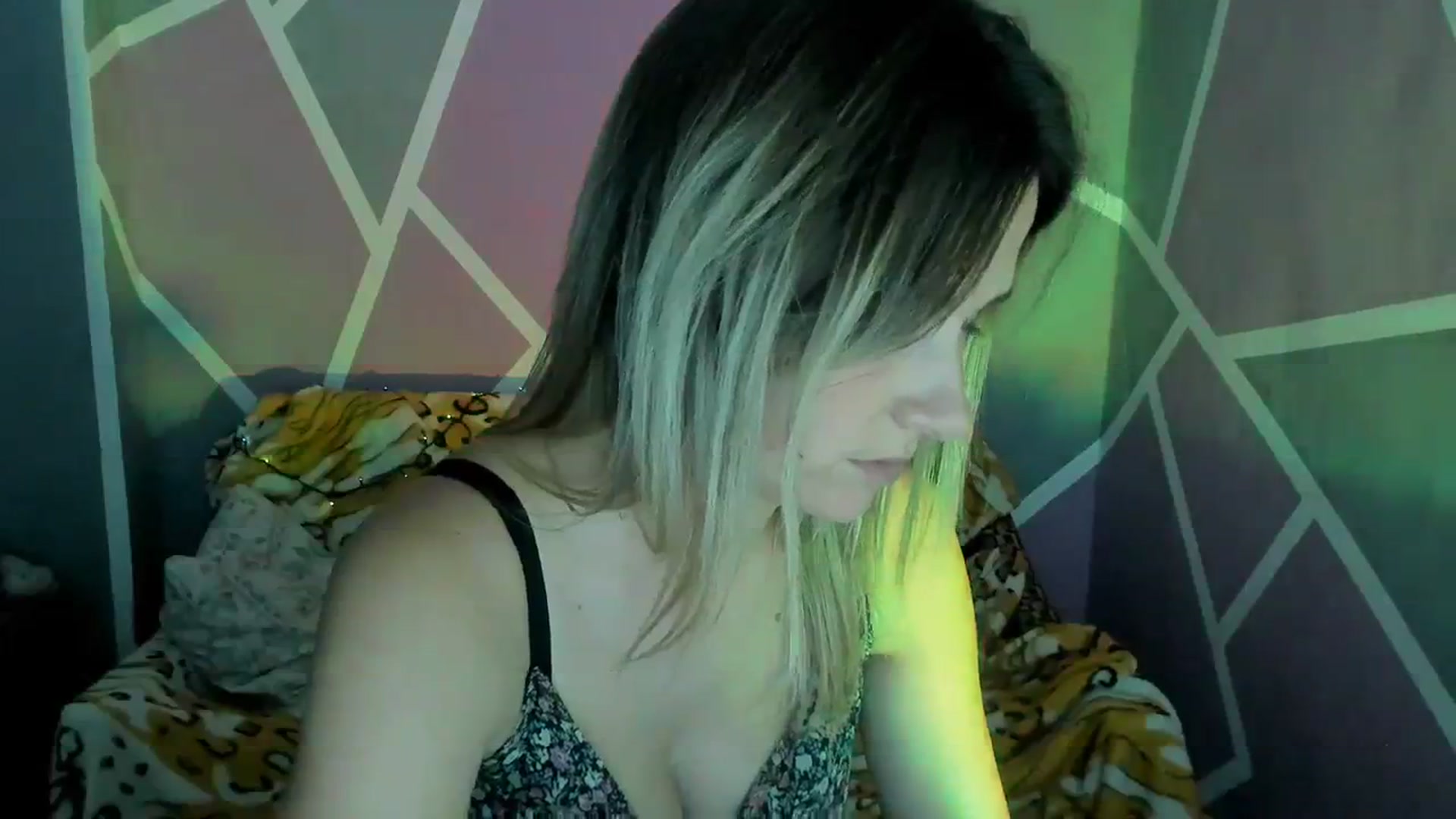 Gallery image thumbnail from UkrBeauty's myfreecams stream on, 09/27/2023, 15:51 image 15 of 20