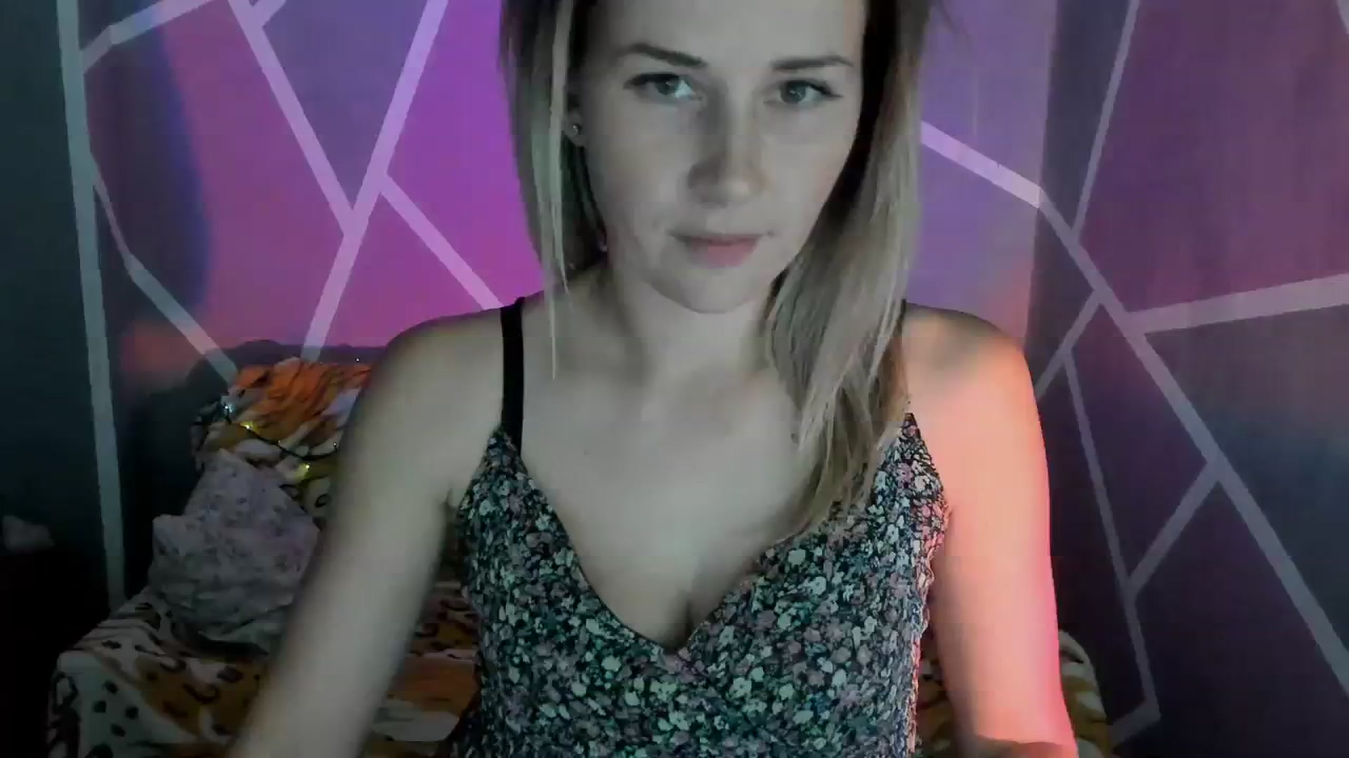 Gallery image thumbnail from UkrBeauty's myfreecams stream on, 09/27/2023, 16:36 image 10 of 20