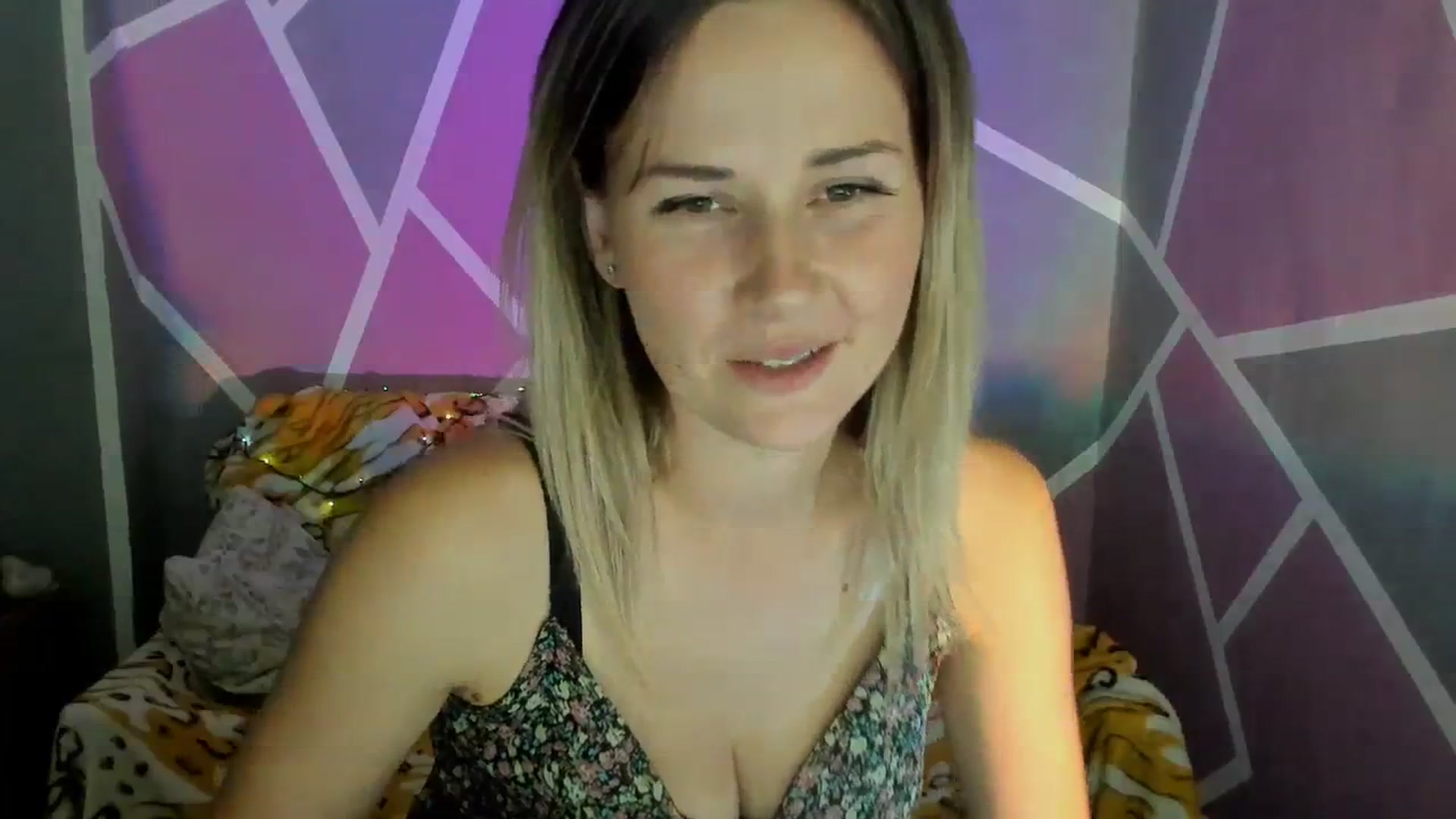 Gallery image thumbnail from UkrBeauty's myfreecams stream on, 09/27/2023, 16:36 image 4 of 20