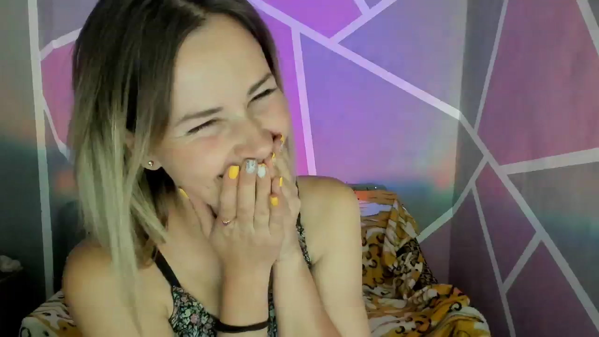 Gallery image thumbnail from UkrBeauty's myfreecams stream on, 09/27/2023, 16:36 image 19 of 20