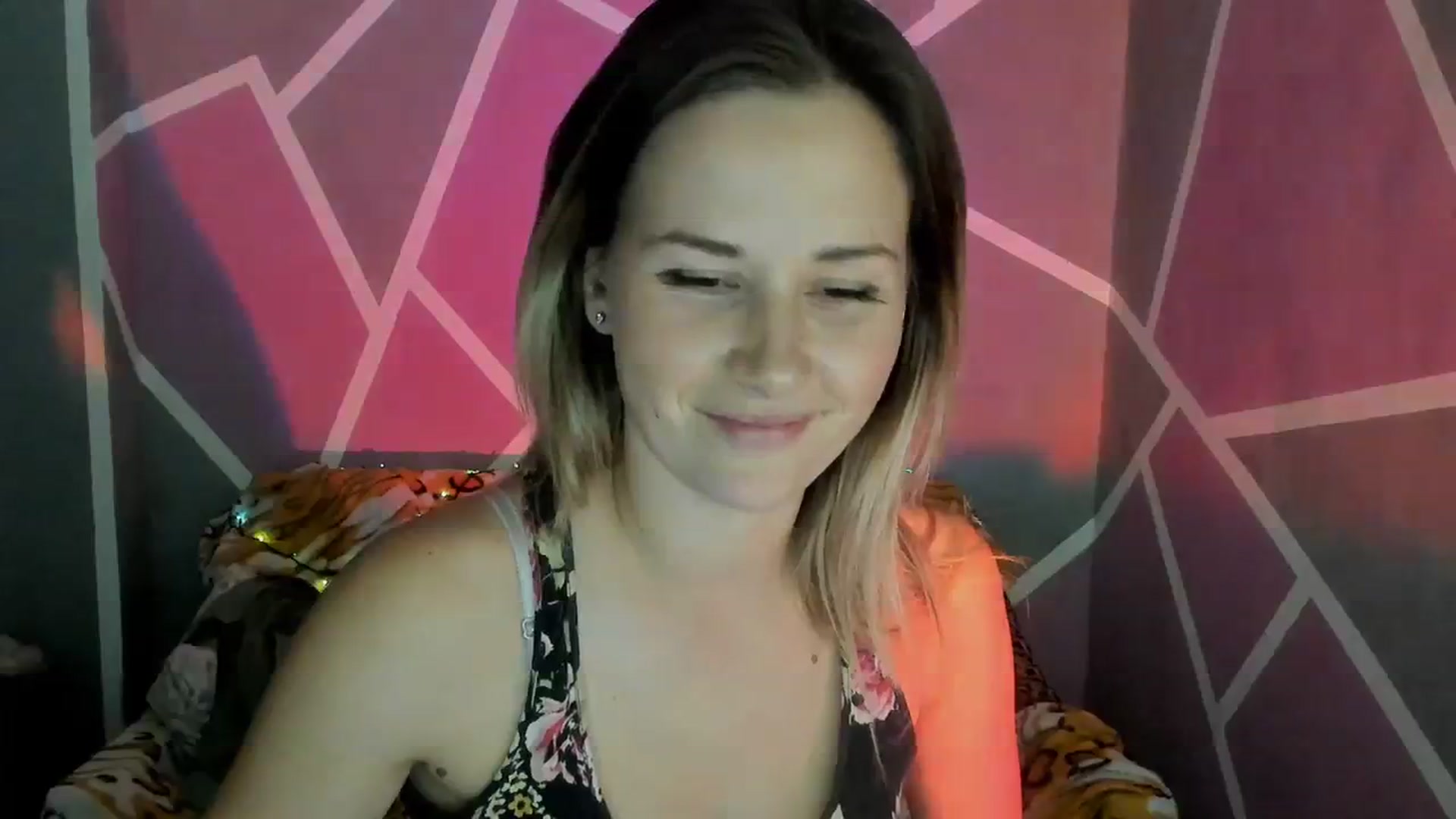 Gallery image thumbnail from UkrBeauty's myfreecams stream on, 09/28/2023, 15:01 image 18 of 20