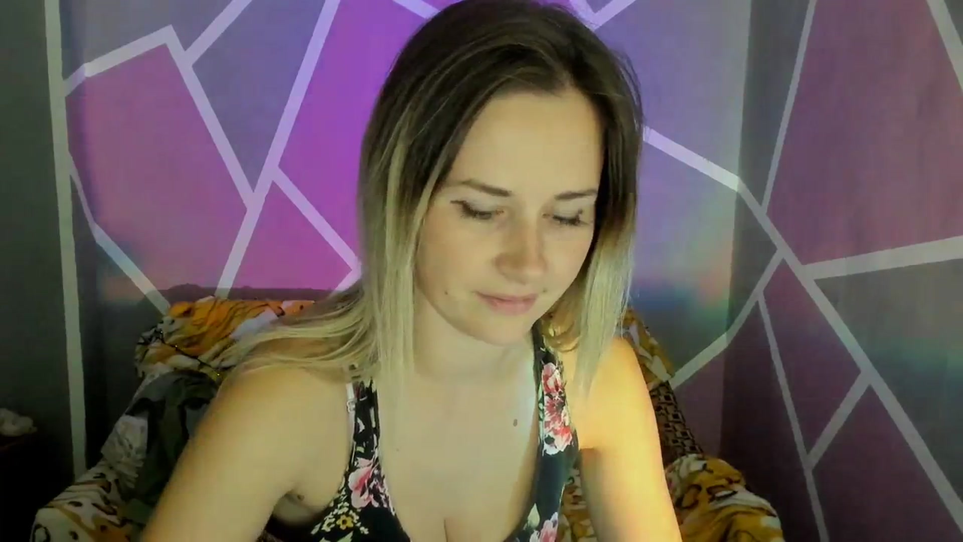 Gallery image thumbnail from UkrBeauty's myfreecams stream on, 09/28/2023, 15:01 image 2 of 20