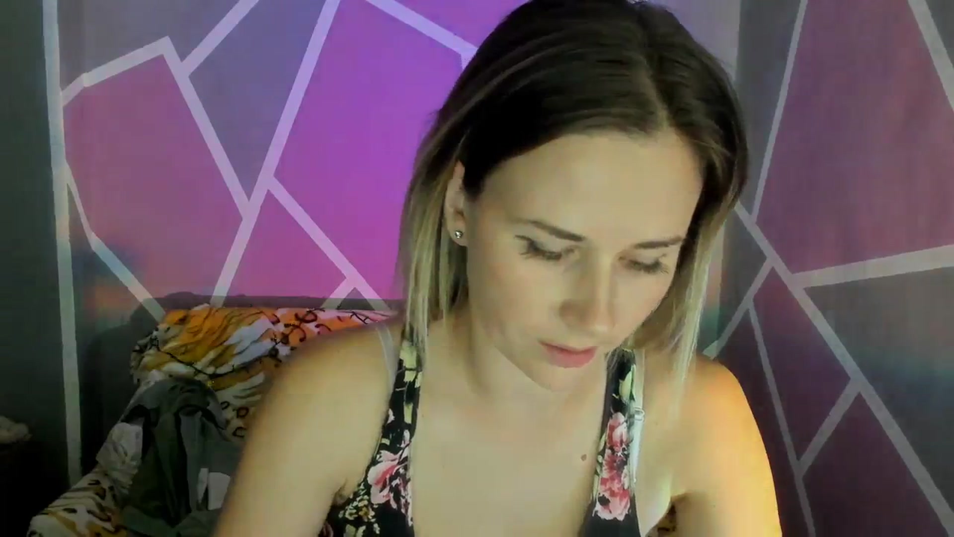 Gallery image thumbnail from UkrBeauty's myfreecams stream on, 09/28/2023, 16:23 image 17 of 20