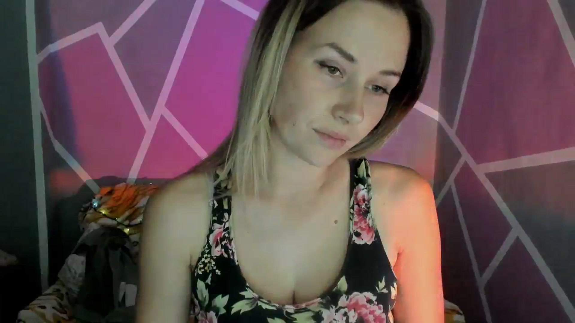 Gallery image thumbnail from UkrBeauty's myfreecams stream on, 09/28/2023, 16:23 image 14 of 20