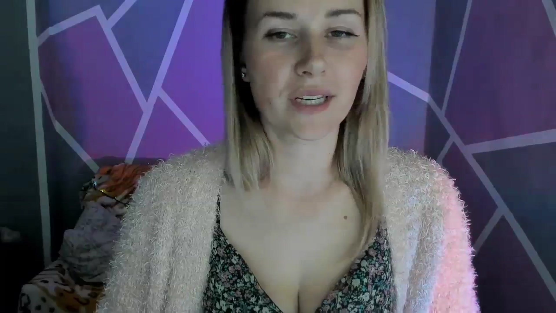 Gallery image thumbnail from UkrBeauty's myfreecams stream on, 10/02/2023, 15:57 image 20 of 20