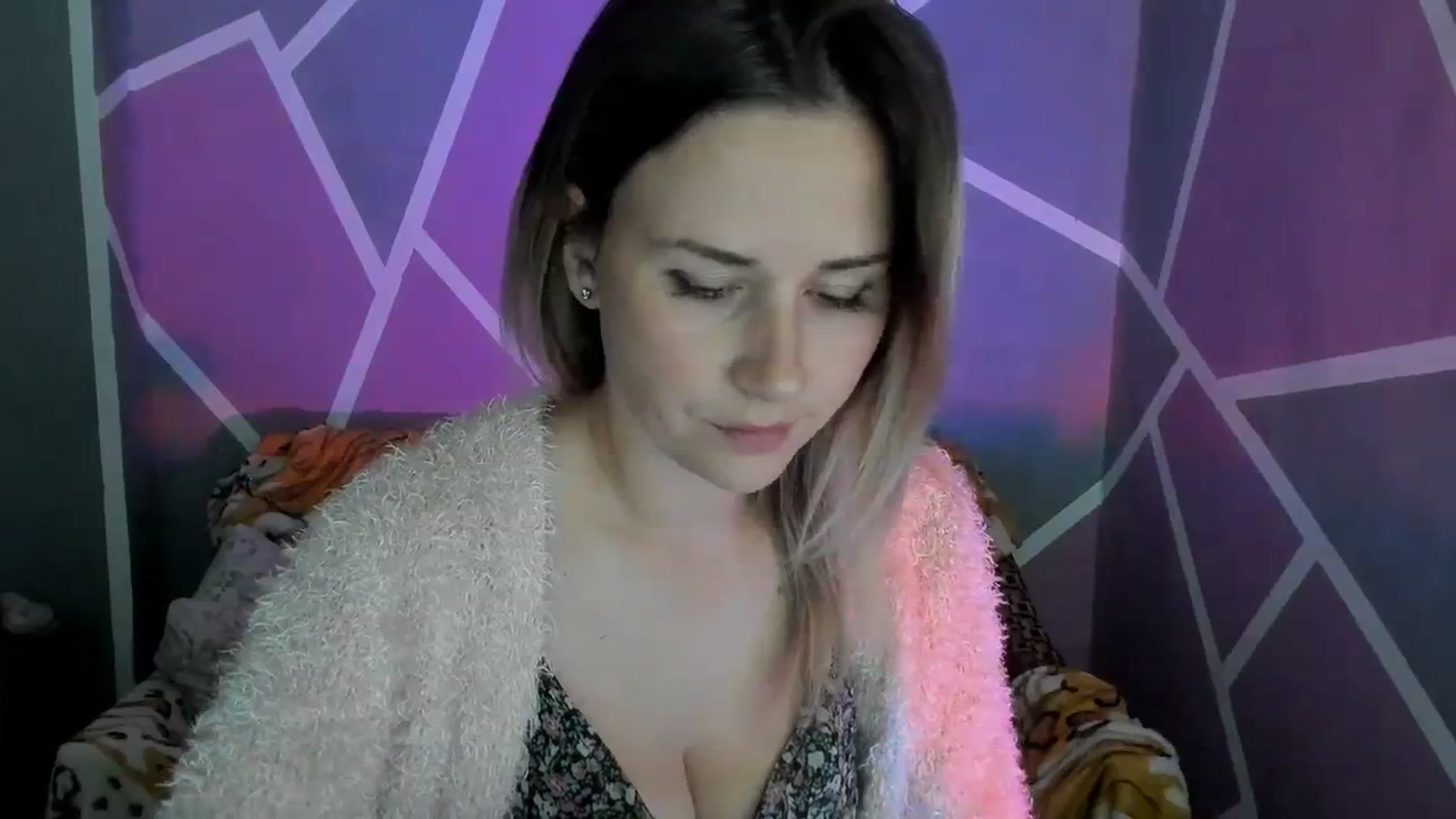 Gallery image thumbnail from UkrBeauty's myfreecams stream on, 10/02/2023, 15:57 image 2 of 20