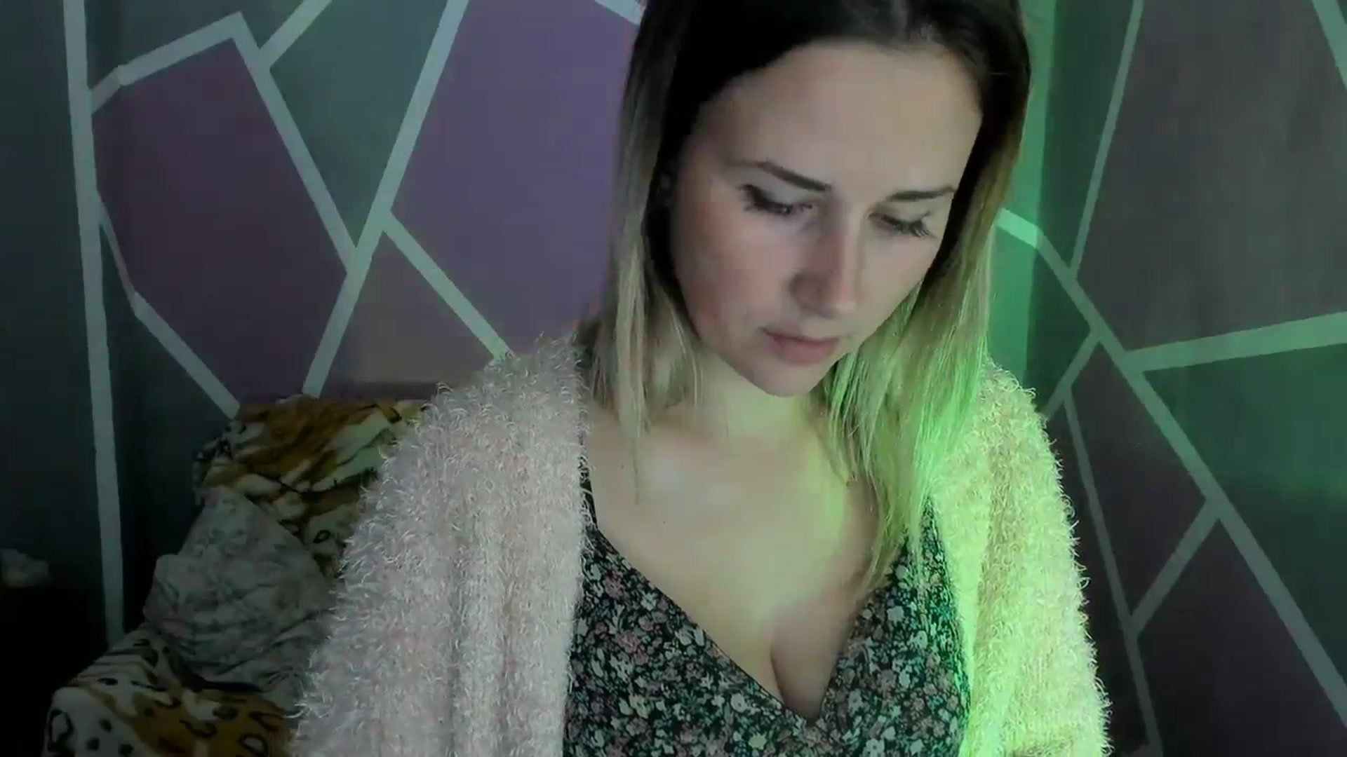 Gallery image thumbnail from UkrBeauty's myfreecams stream on, 10/02/2023, 15:57 image 18 of 20
