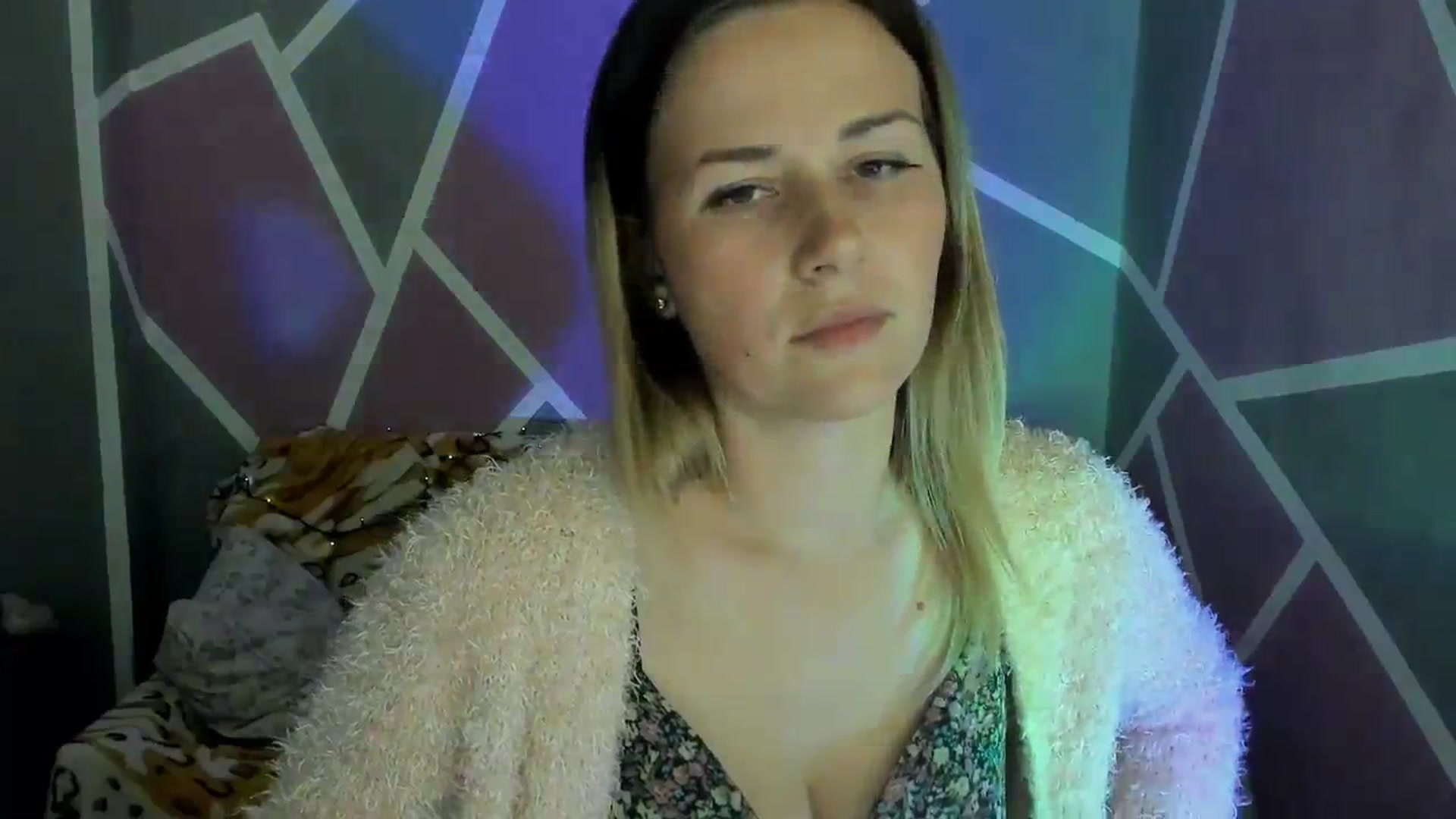 Gallery image thumbnail from UkrBeauty's myfreecams stream on, 10/02/2023, 15:57 image 16 of 20
