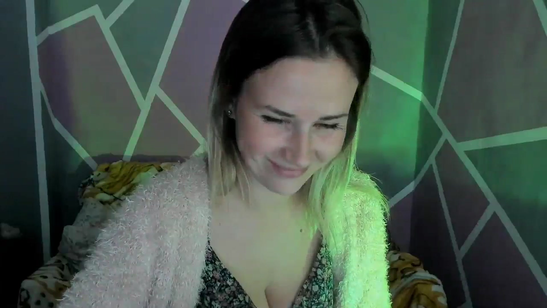 Gallery image thumbnail from UkrBeauty's myfreecams stream on, 10/02/2023, 15:57 image 9 of 20