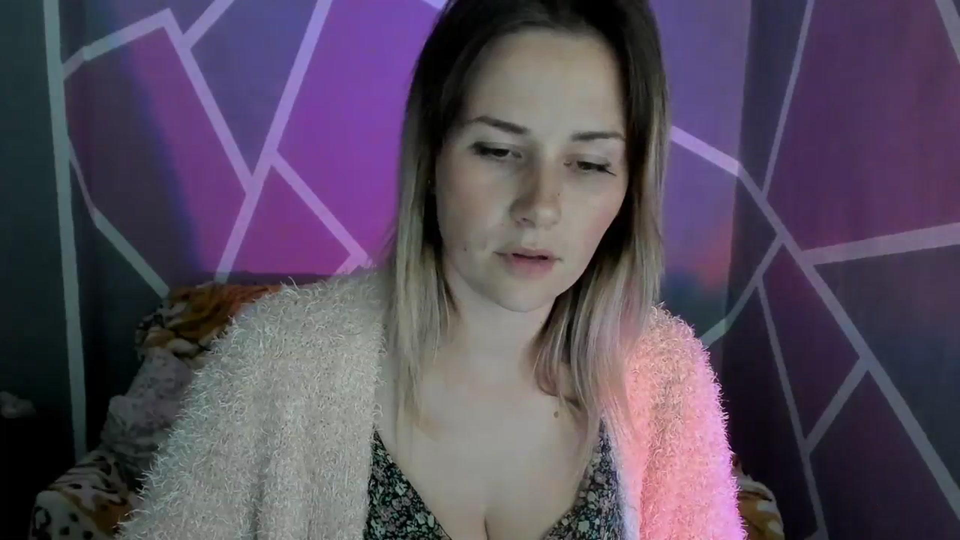 Gallery image thumbnail from UkrBeauty's myfreecams stream on, 10/02/2023, 16:52 image 2 of 20