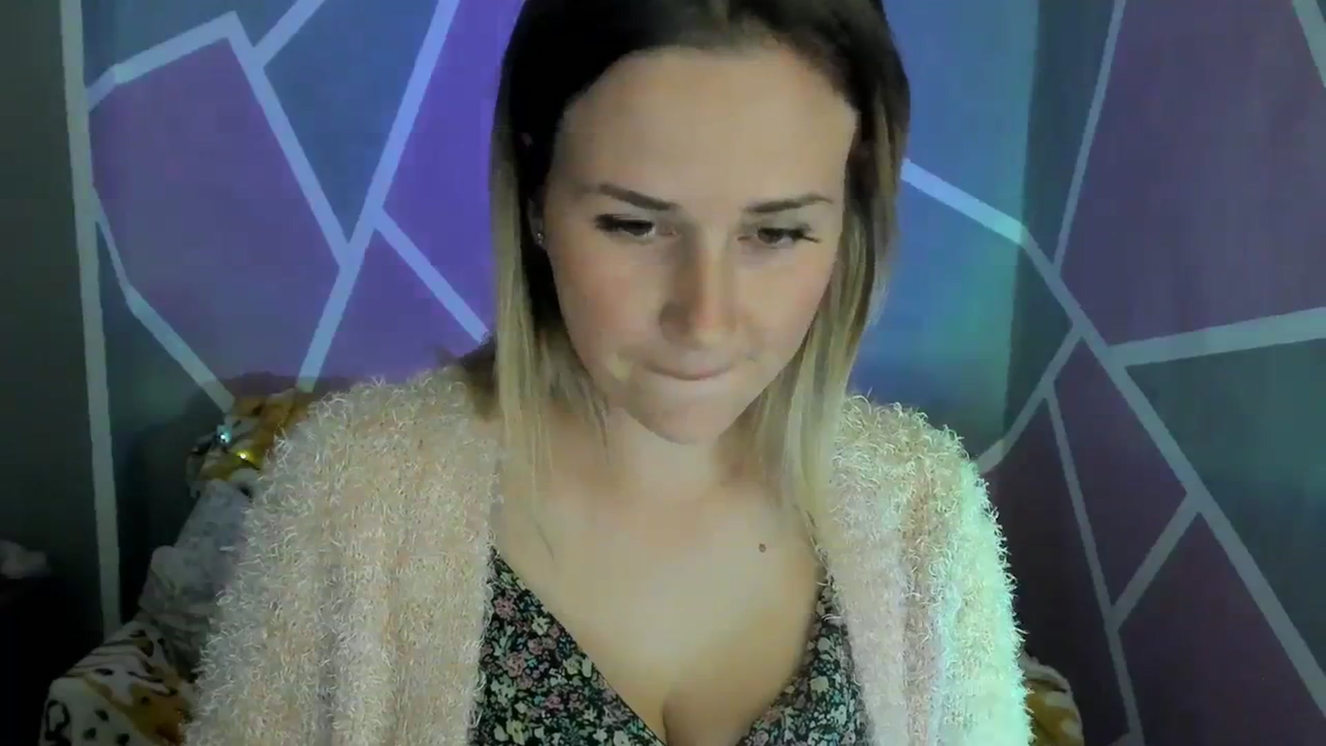 Gallery image thumbnail from UkrBeauty's myfreecams stream on, 10/02/2023, 16:52 image 17 of 20