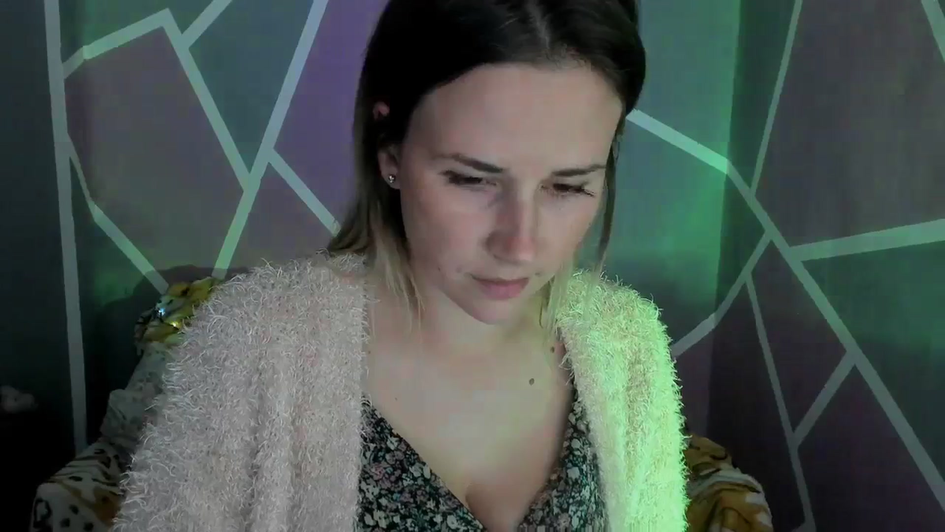 Gallery image thumbnail from UkrBeauty's myfreecams stream on, 10/02/2023, 16:52 image 11 of 20