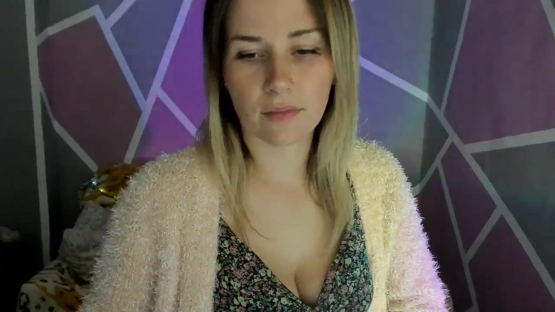 Gallery image thumbnail from UkrBeauty's myfreecams stream on, 10/02/2023, 16:52 image 7 of 20
