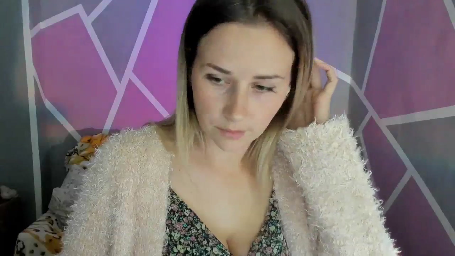 Gallery image thumbnail from UkrBeauty's myfreecams stream on, 10/02/2023, 16:52 image 19 of 20