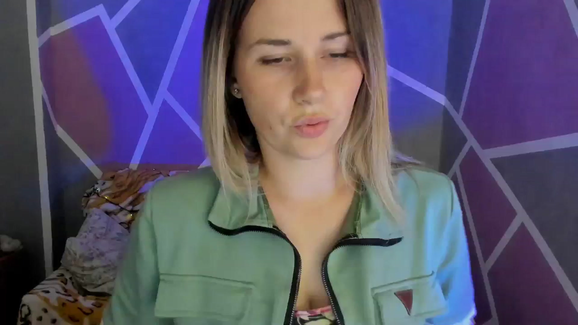Gallery image thumbnail from UkrBeauty's myfreecams stream on, 10/04/2023, 16:34 image 4 of 20