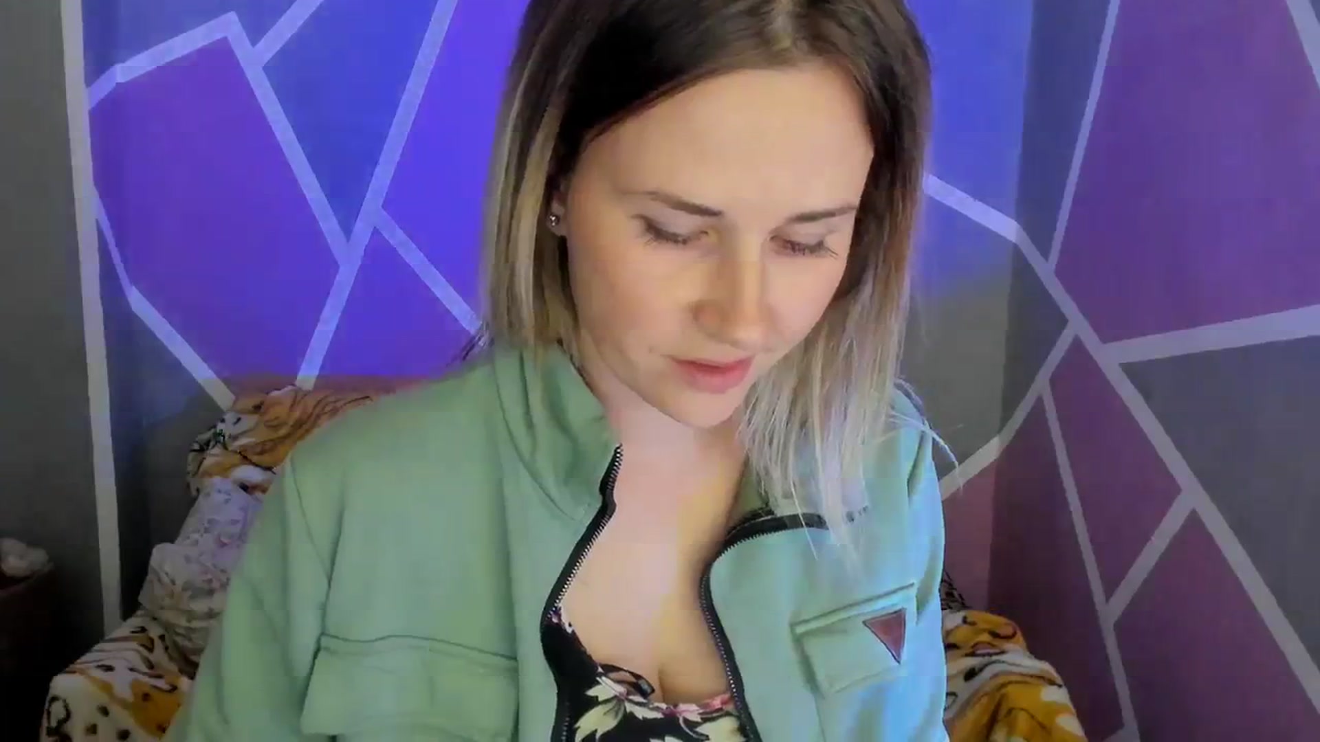 Gallery image thumbnail from UkrBeauty's myfreecams stream on, 10/04/2023, 18:21 image 6 of 20
