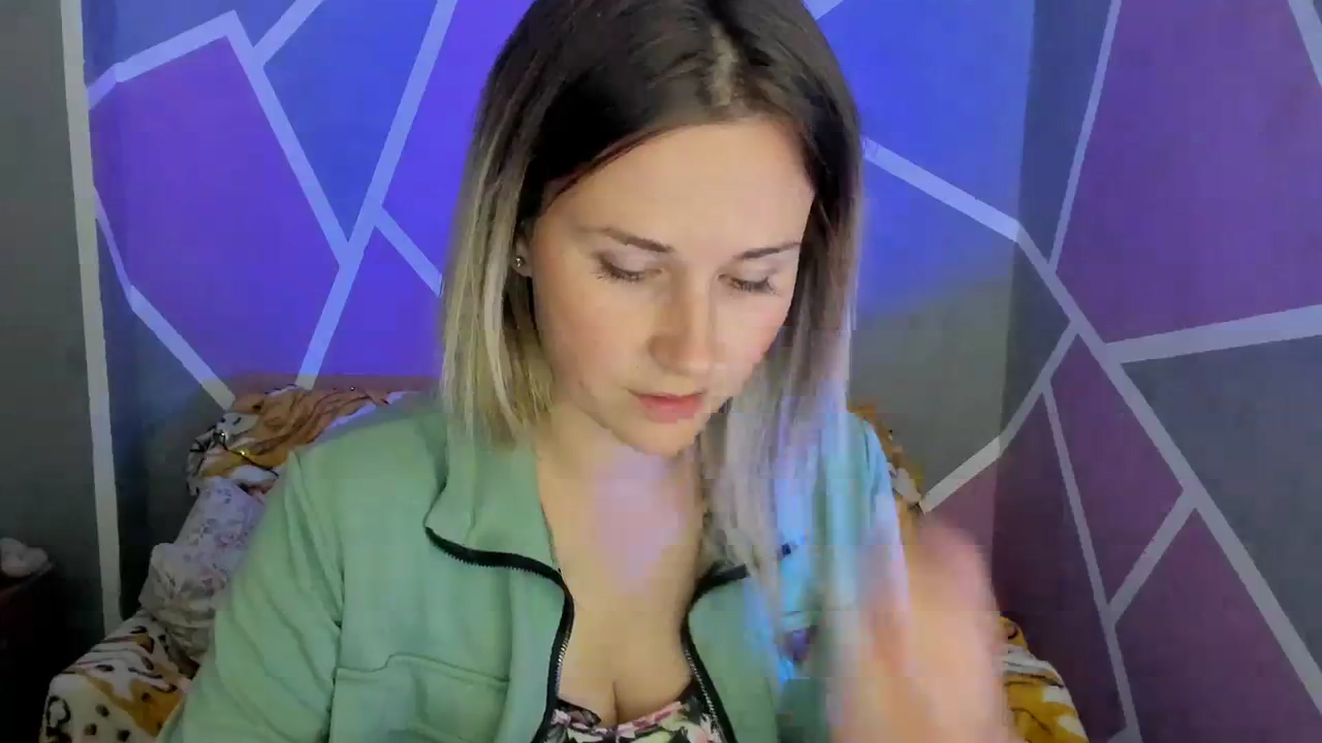 Gallery image thumbnail from UkrBeauty's myfreecams stream on, 10/04/2023, 18:21 image 9 of 20
