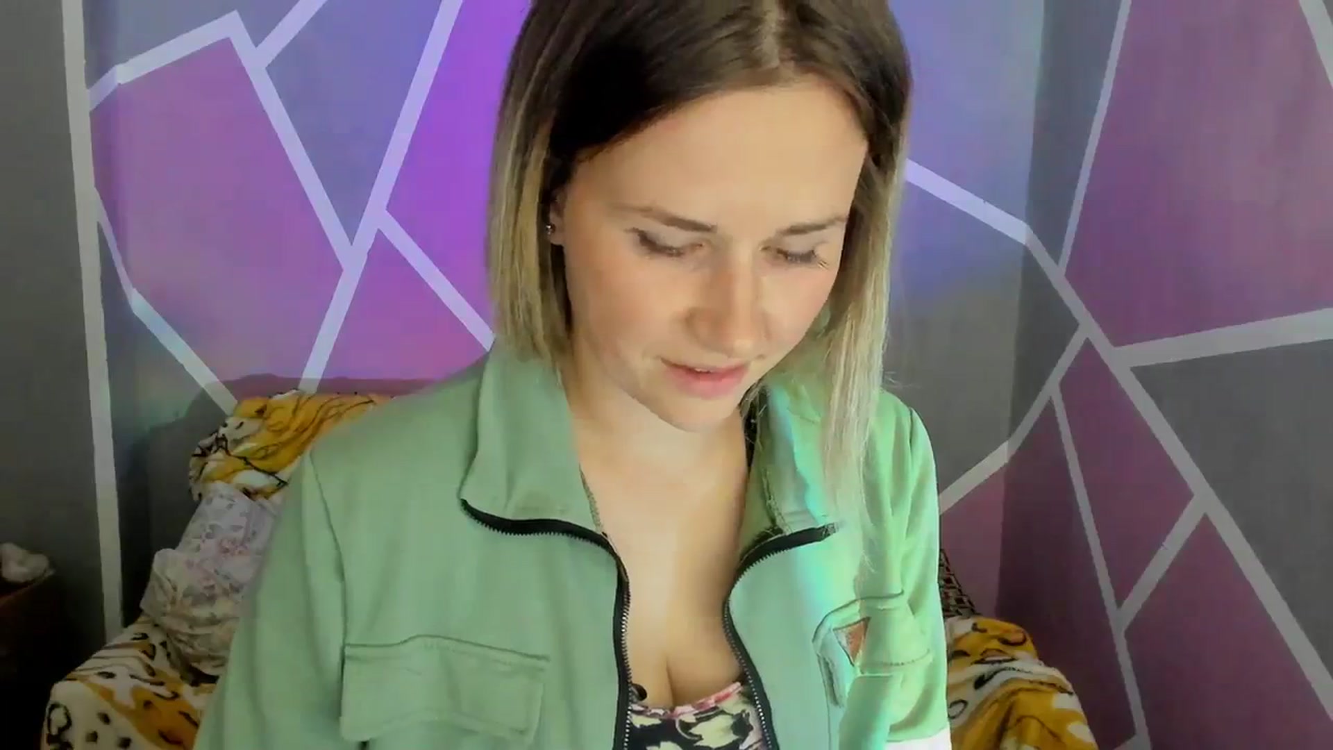 Gallery image thumbnail from UkrBeauty's myfreecams stream on, 10/04/2023, 18:21 image 12 of 20