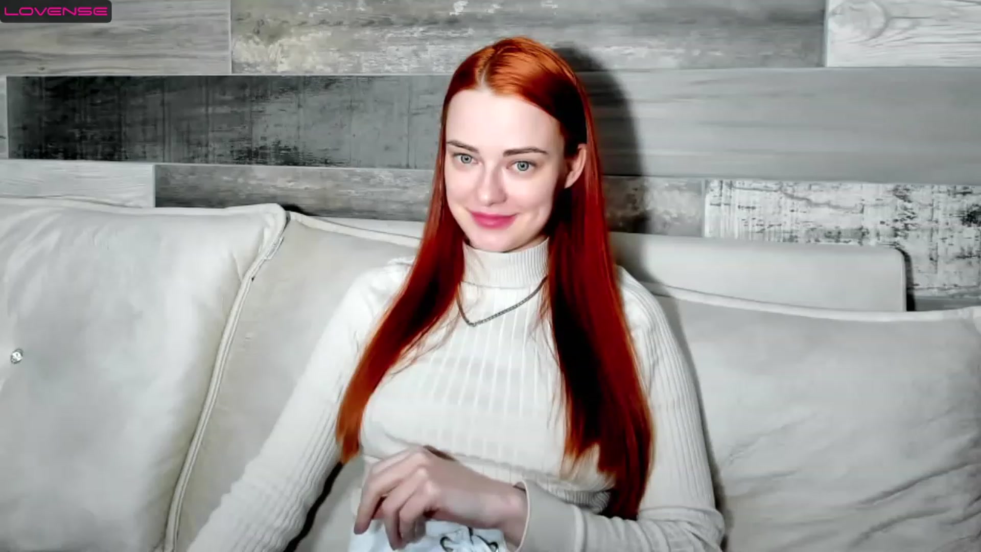 Gallery image thumbnail from UkrainianGlow's myfreecams stream on, 11/22/2022, 20:02 image 9 of 20