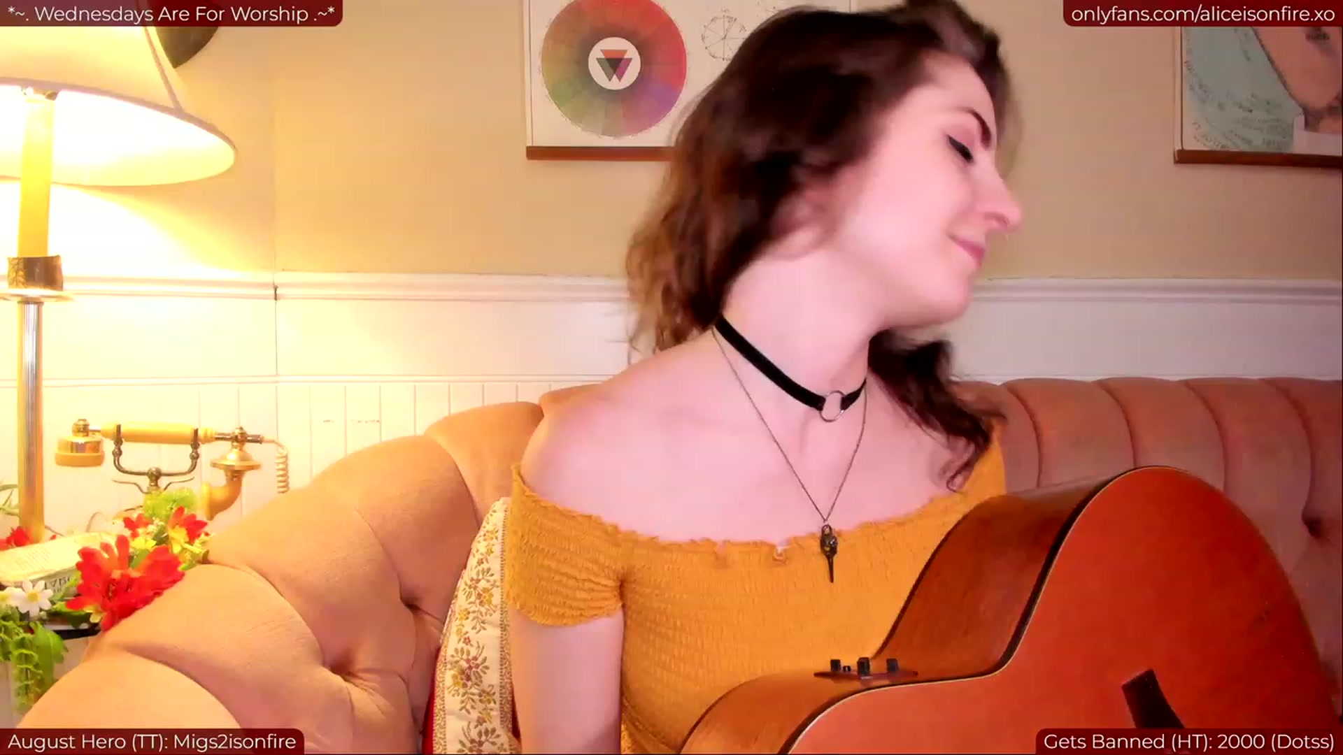 Gallery image thumbnail from UmamiMommy's myfreecams stream on, 08/25/2023, 08:01 image 15 of 20