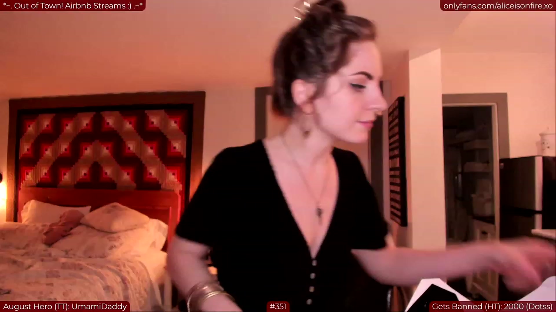 Gallery image thumbnail from UmamiMommy's myfreecams stream on, 08/31/2023, 06:27 image 3 of 20