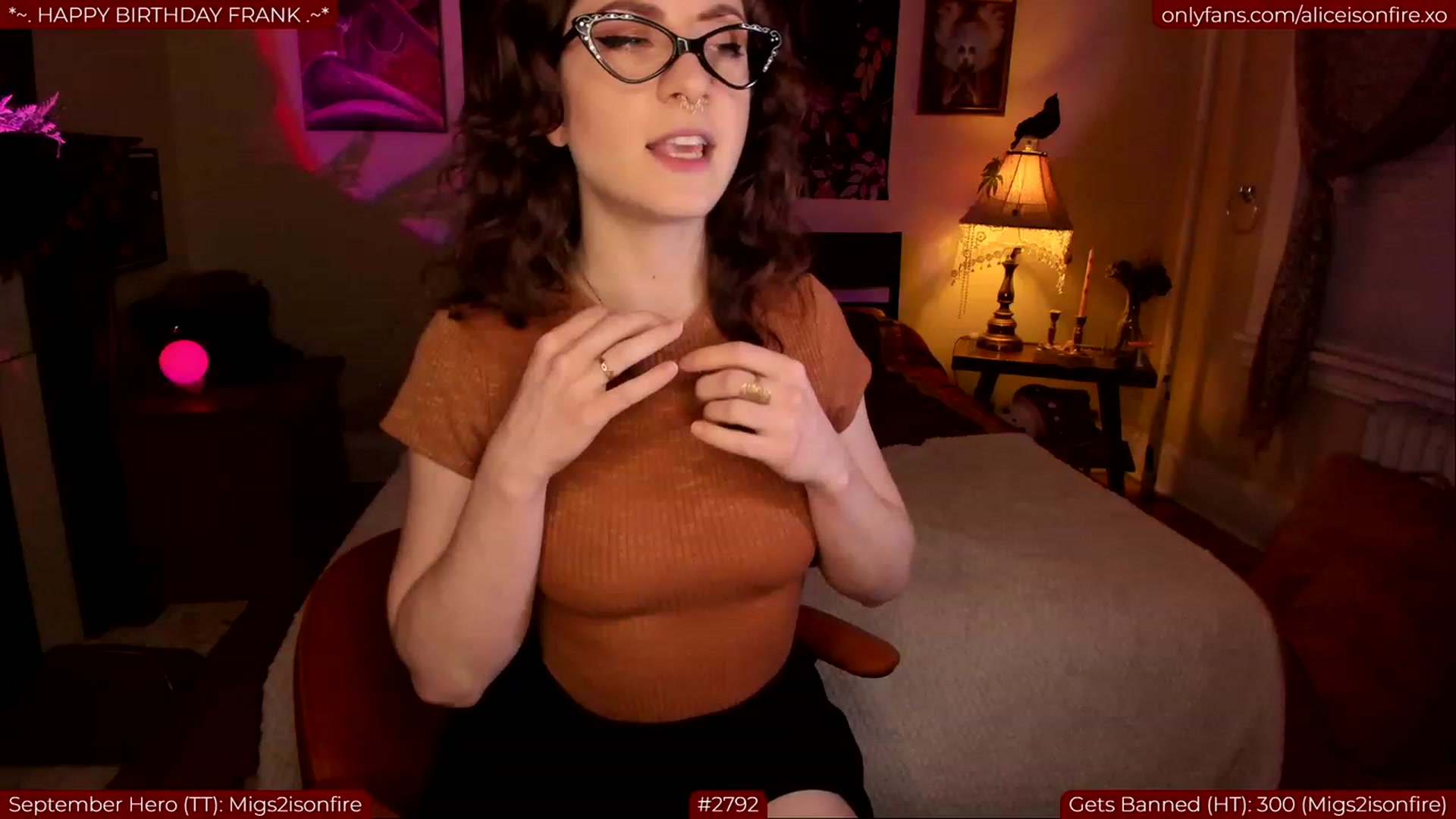 Gallery image thumbnail from UmamiMommy's myfreecams stream on, 09/06/2023, 05:20 image 10 of 20
