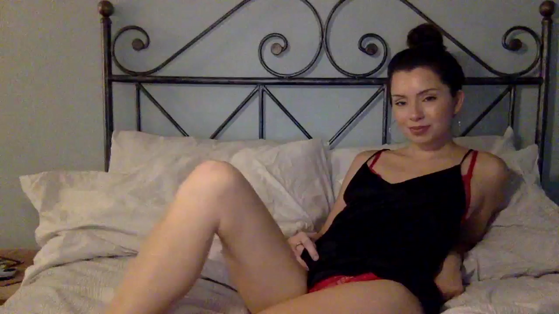 Gallery image thumbnail from Unf0rgettable's myfreecams stream on, 12/16/2023, 18:25 image 7 of 20