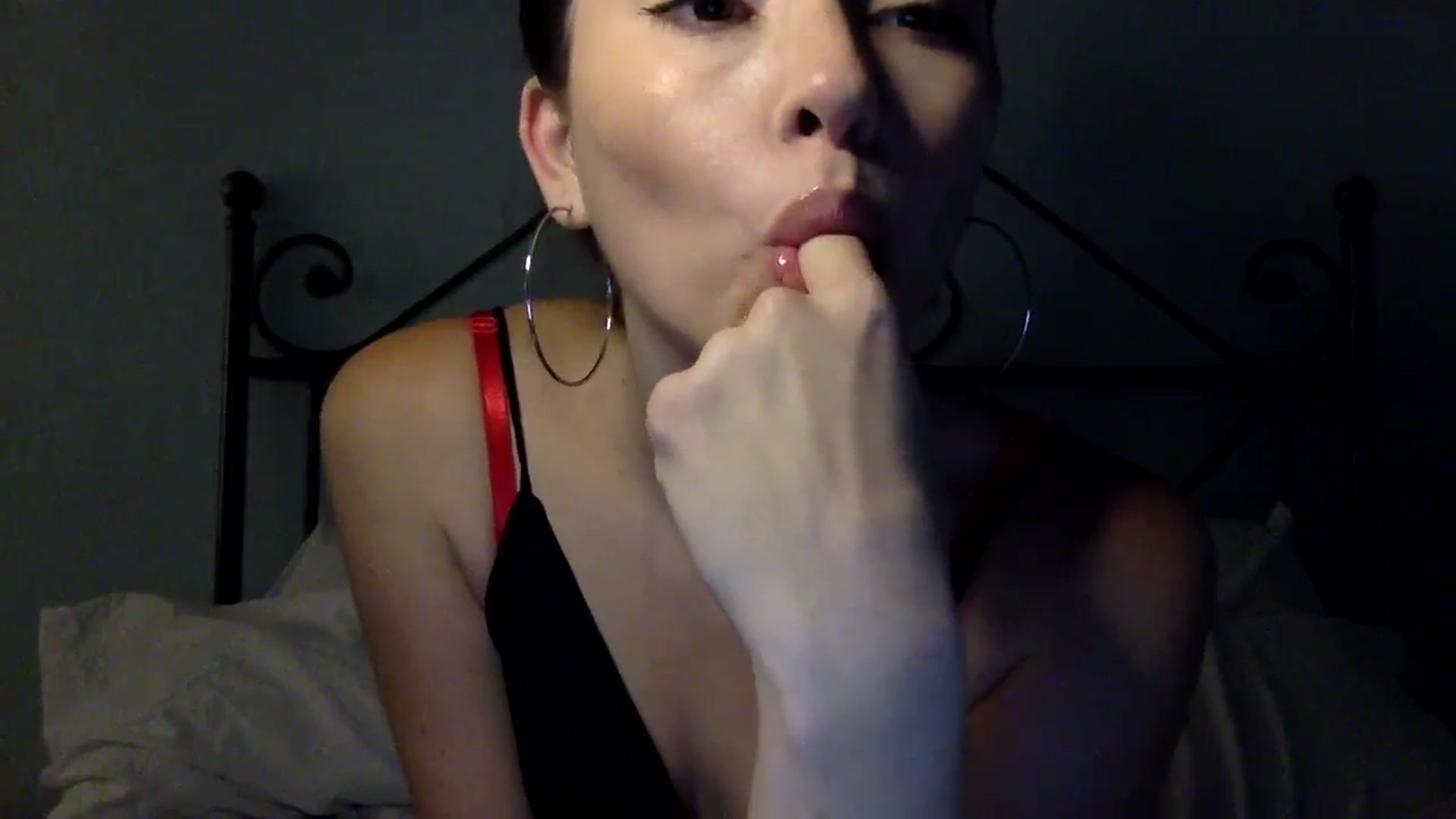 Gallery image thumbnail from Unf0rgettable's myfreecams stream on, 12/16/2023, 18:25 image 11 of 20