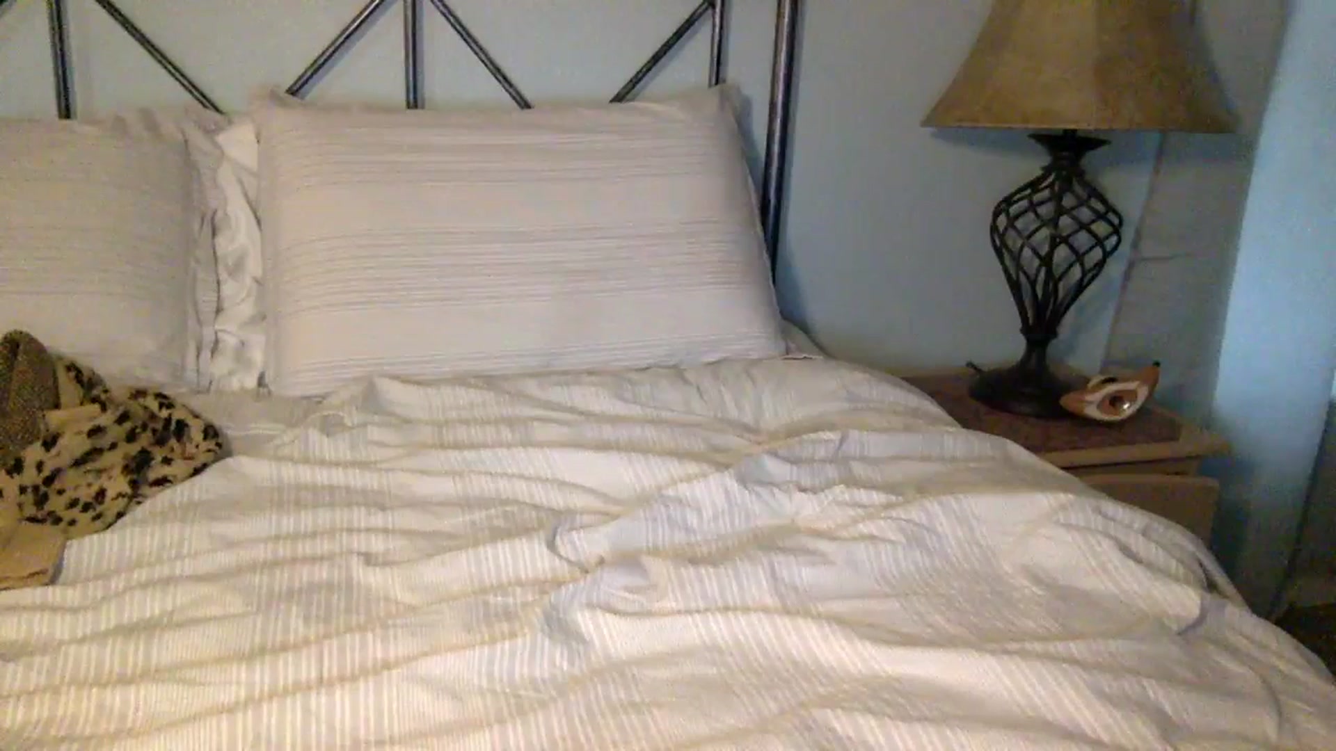 Gallery image thumbnail from Unf0rgettable's myfreecams stream on, 12/24/2023, 22:23 image 14 of 20